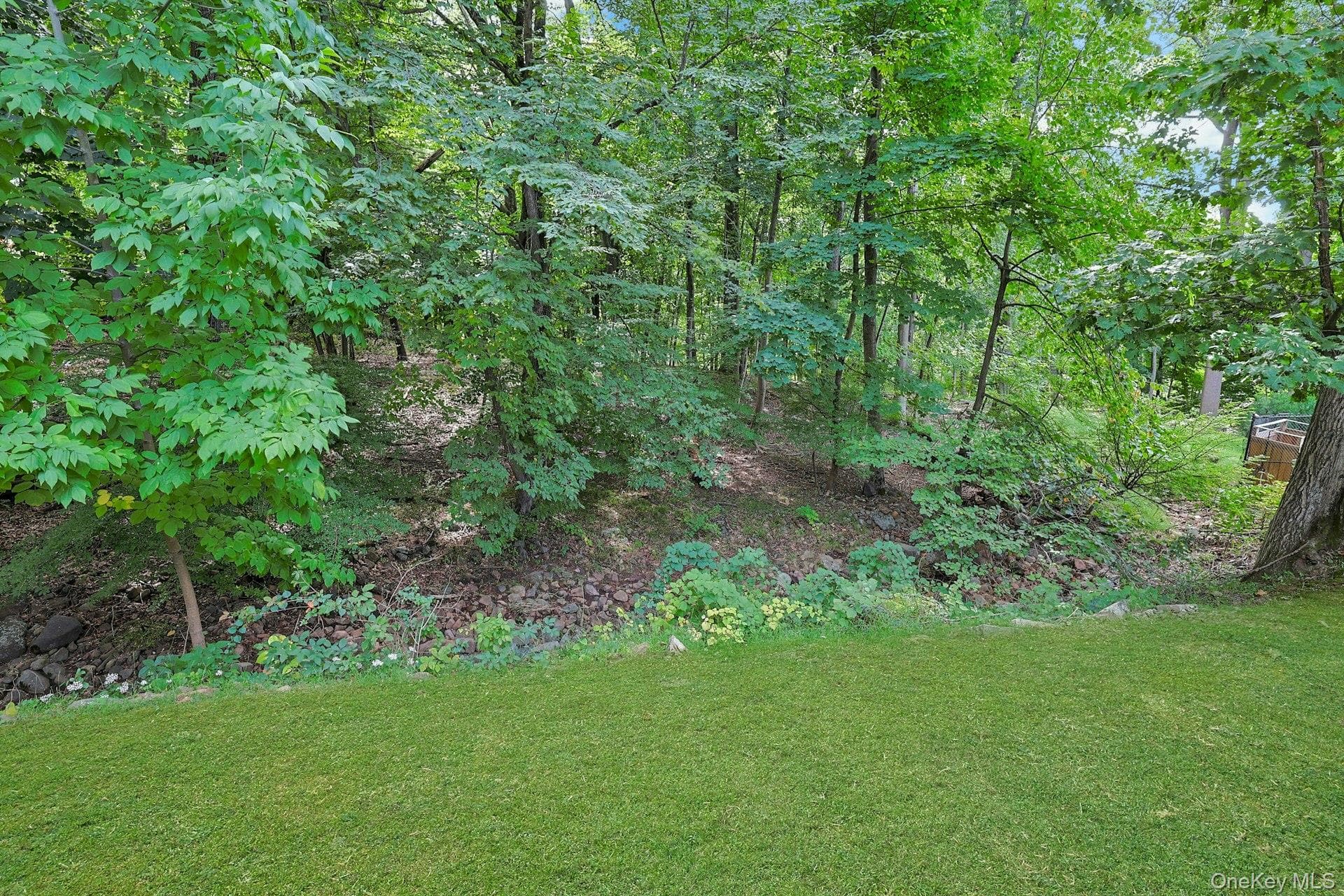 30 N Strawberry Hill Lane thumbnail 26