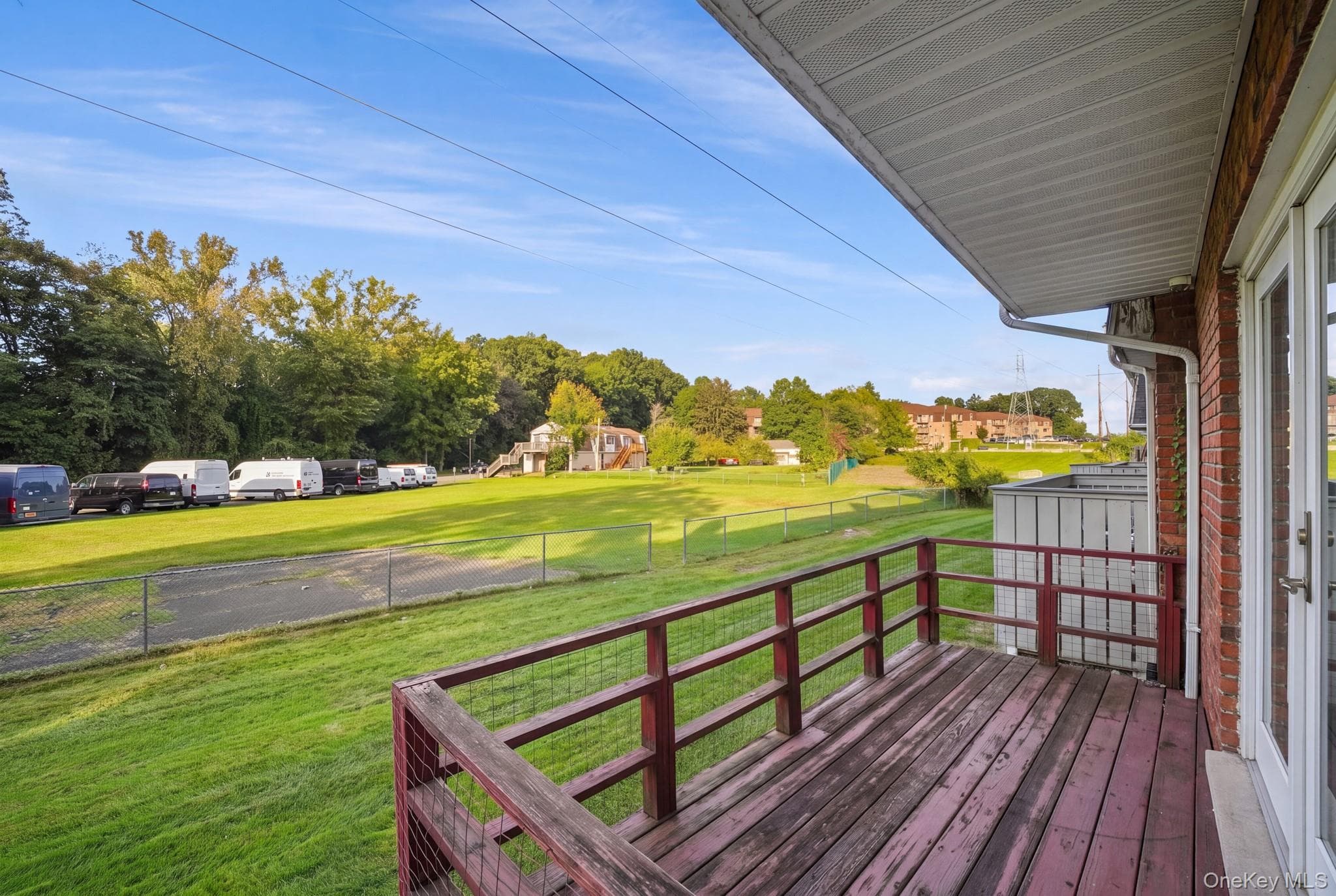 42 Gladys Drive thumbnail 19