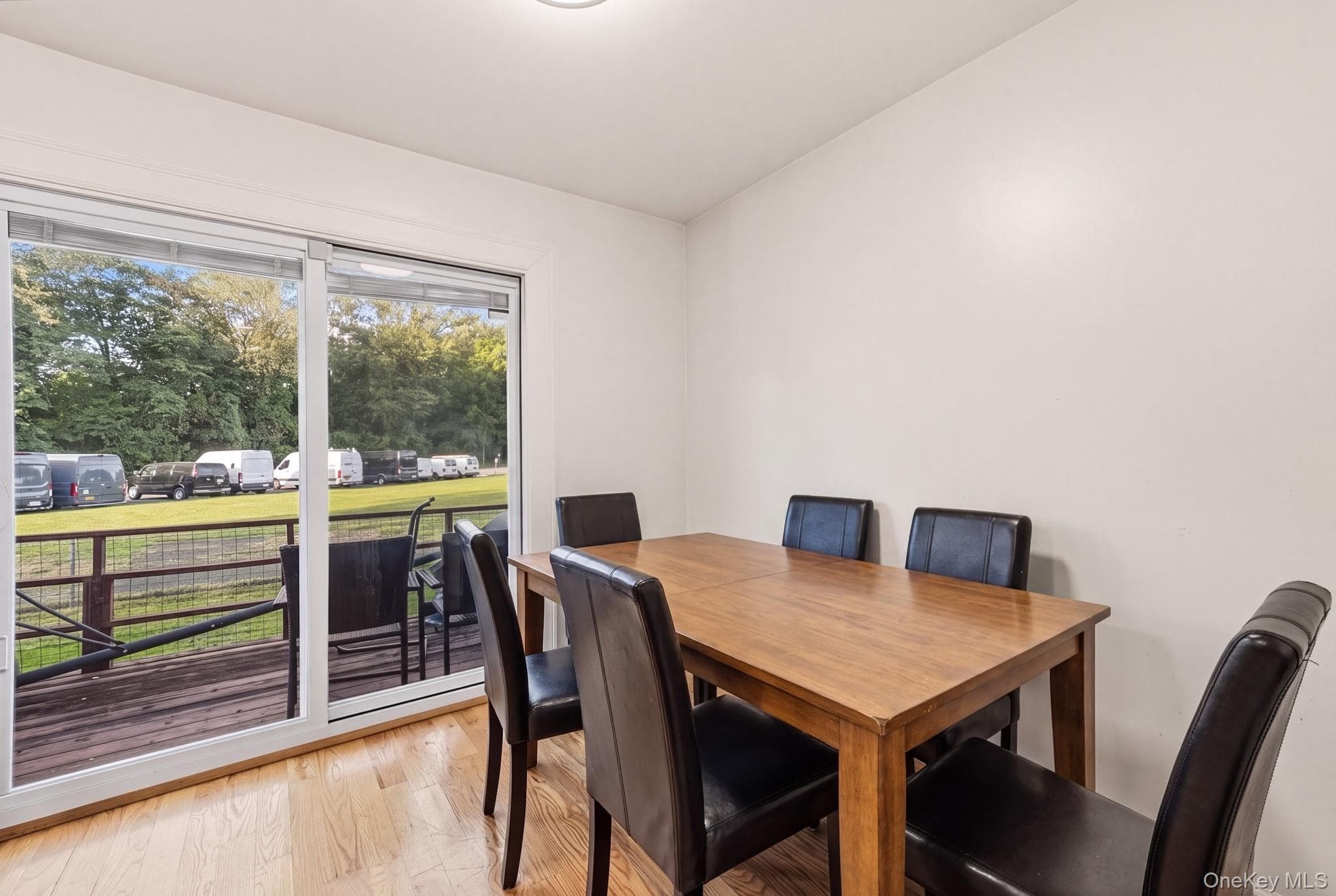 42 Gladys Drive thumbnail 15