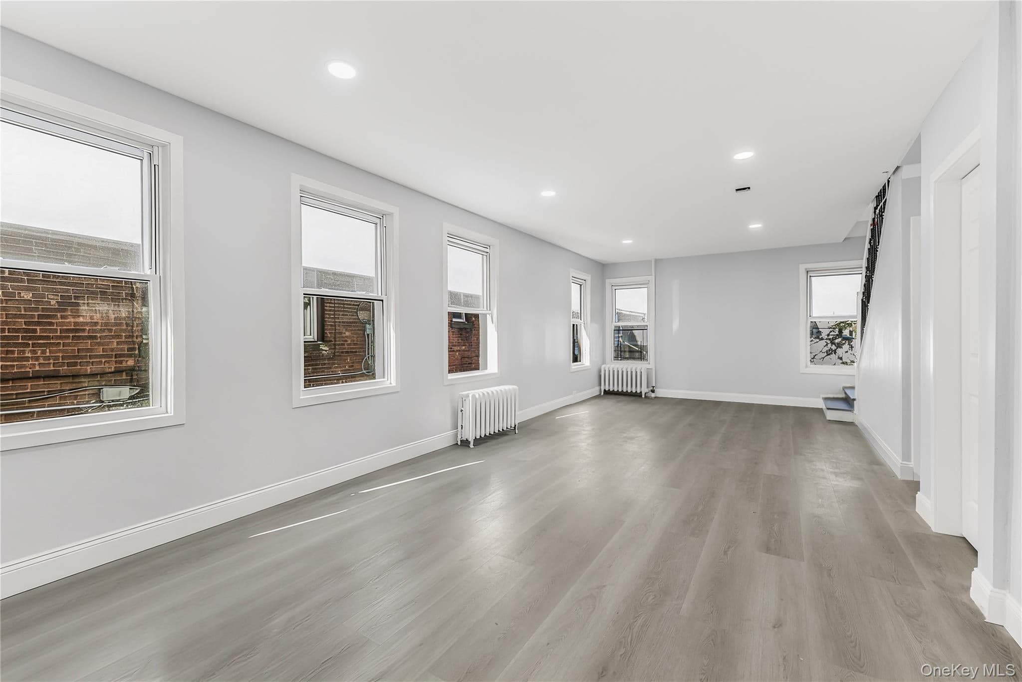 1073 Mcbride Street thumbnail 9