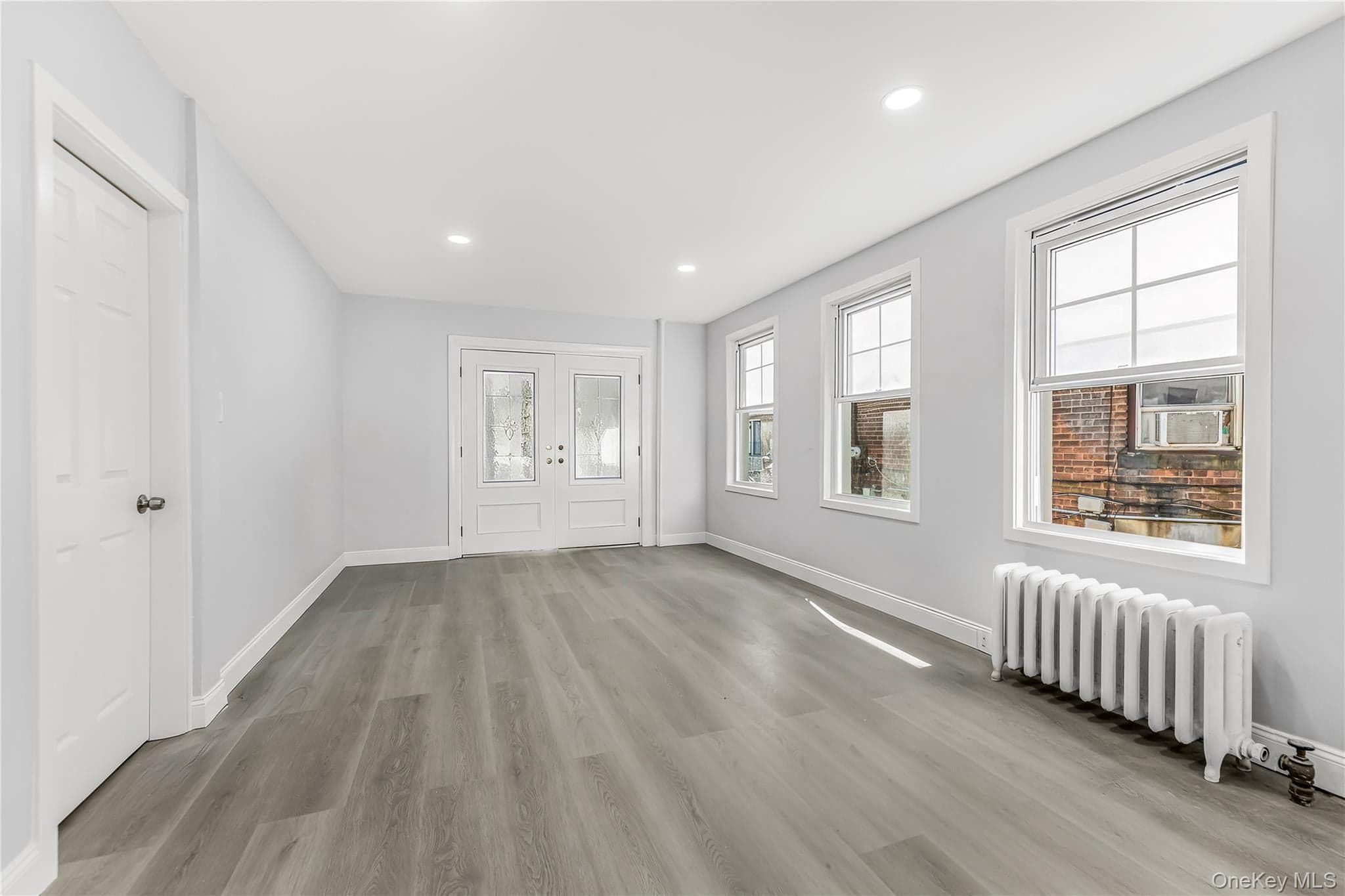 1073 Mcbride Street thumbnail 8