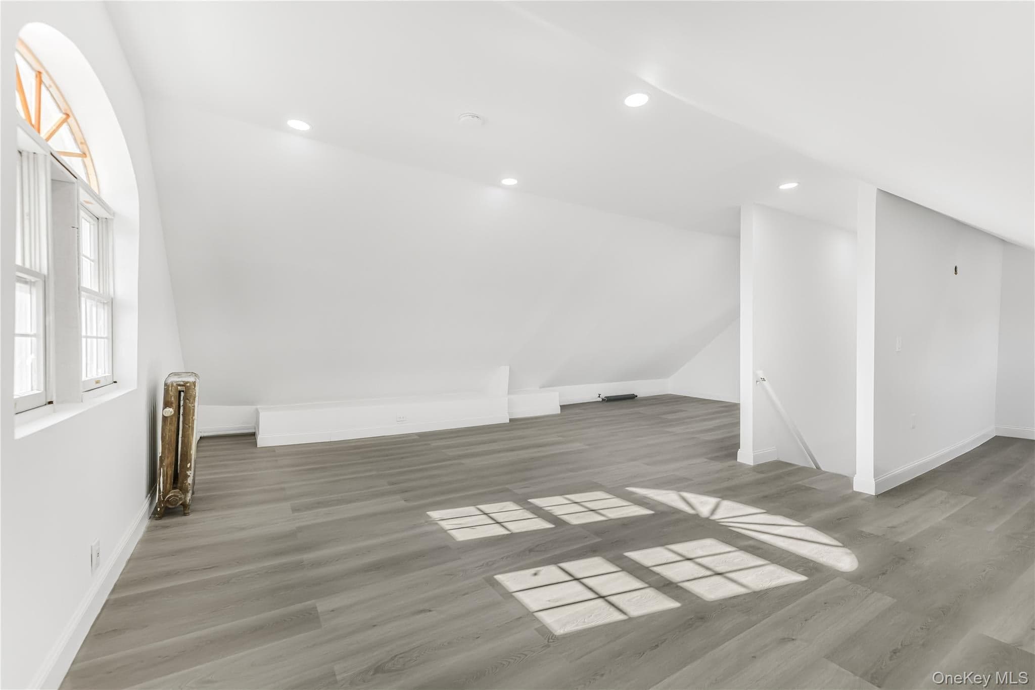 1073 Mcbride Street thumbnail 24