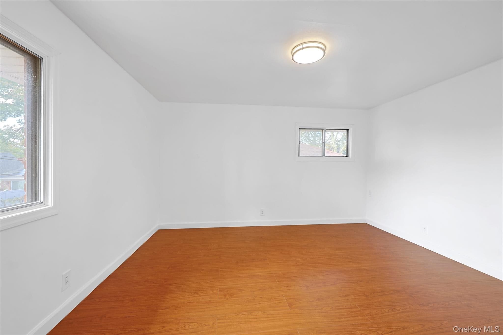 20 Willets Avenue thumbnail 23