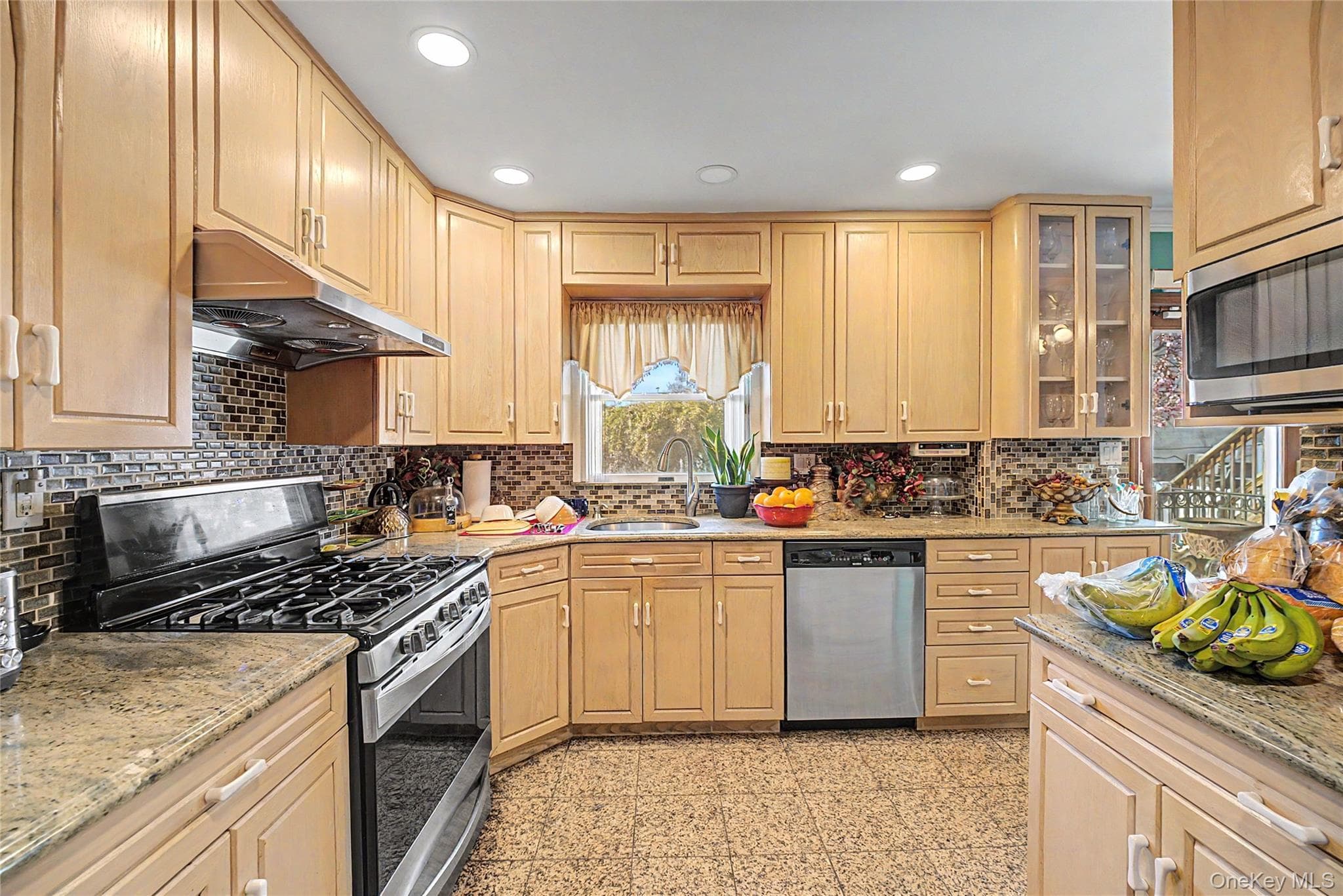 251-43 57th Avenue thumbnail 10