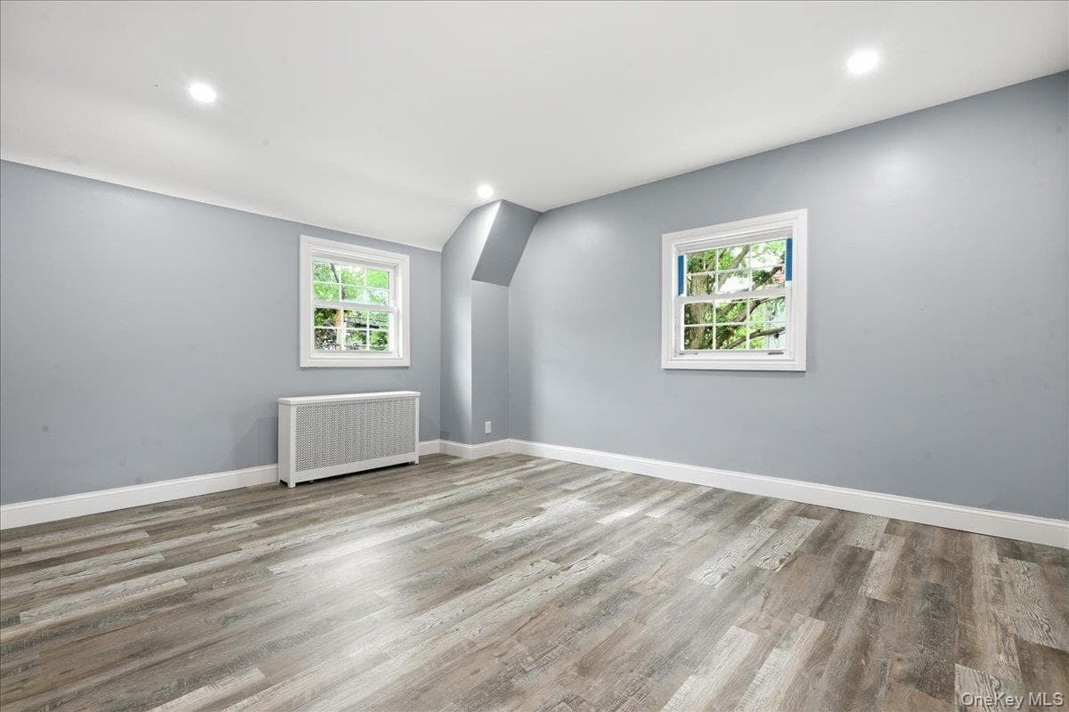 415 Leonard Boulevard thumbnail 16