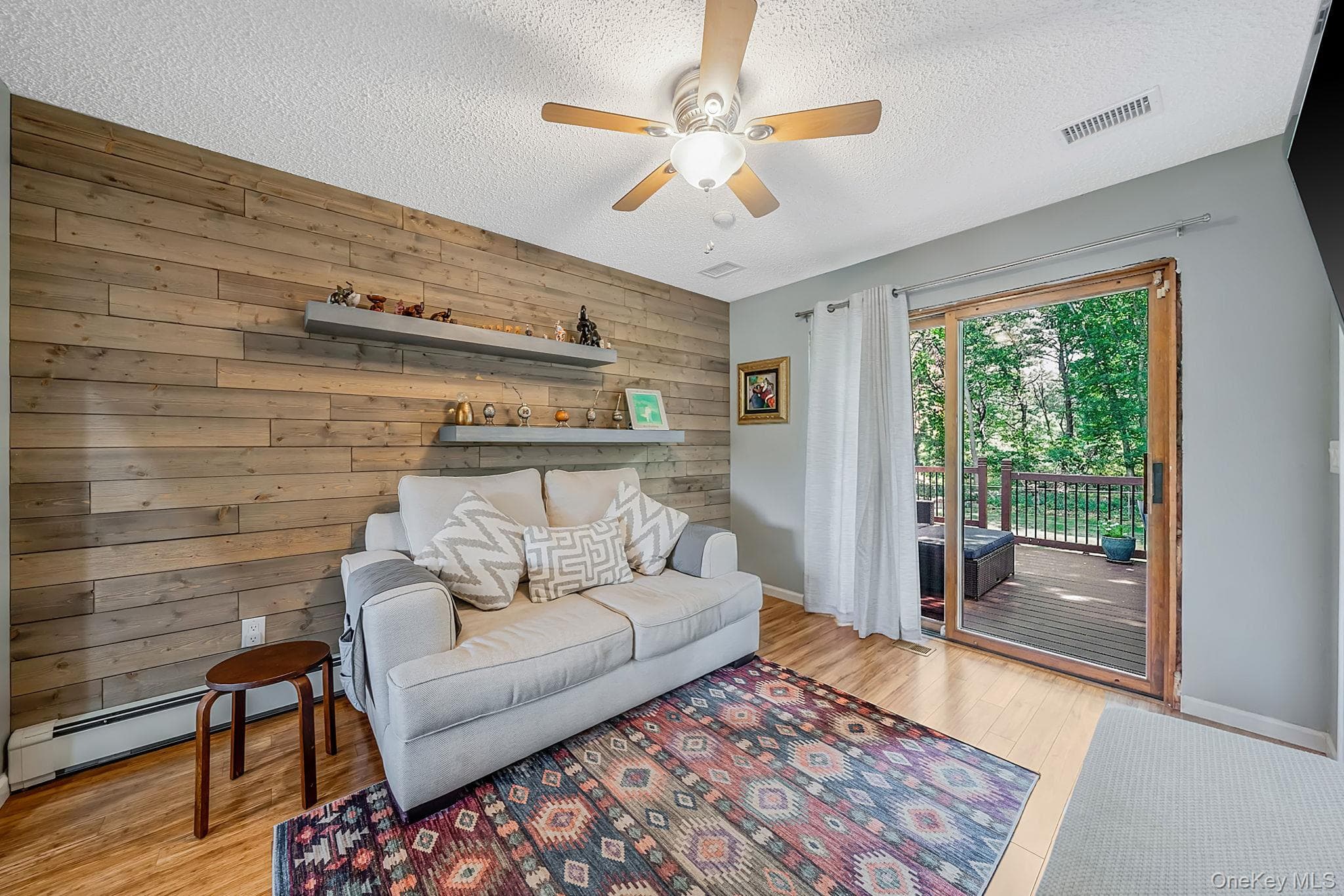 411 Robinson Avenue thumbnail 25