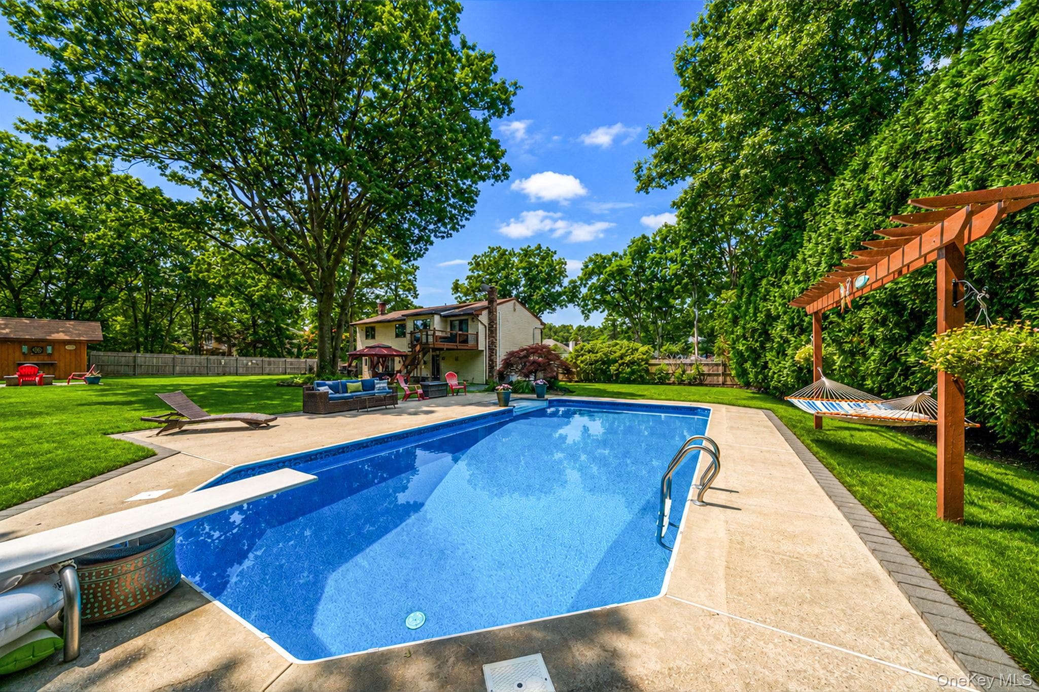 411 Robinson Avenue thumbnail 38