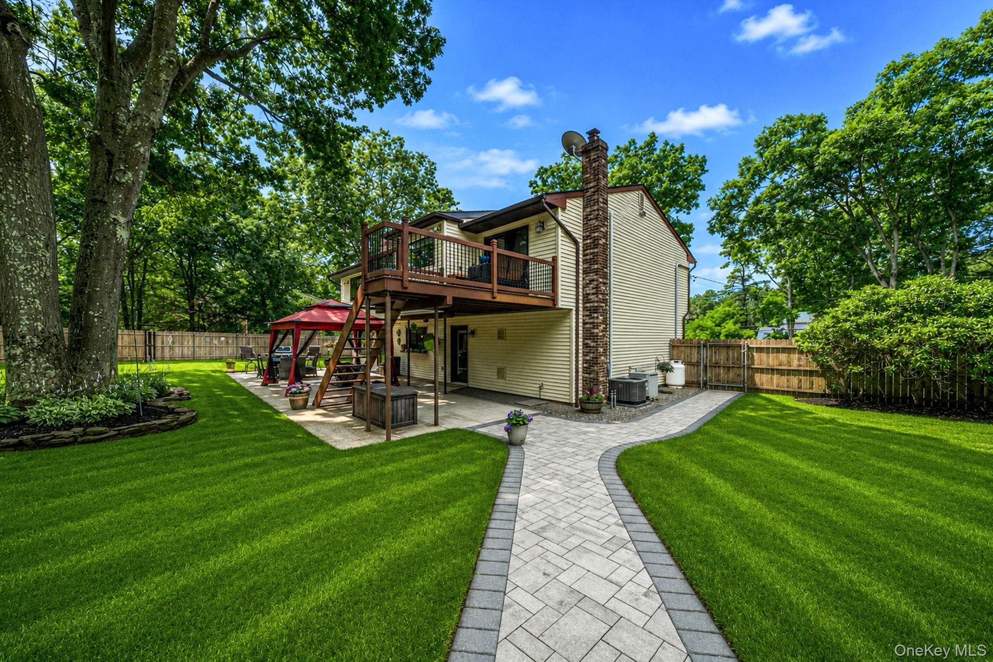 411 Robinson Avenue thumbnail 5
