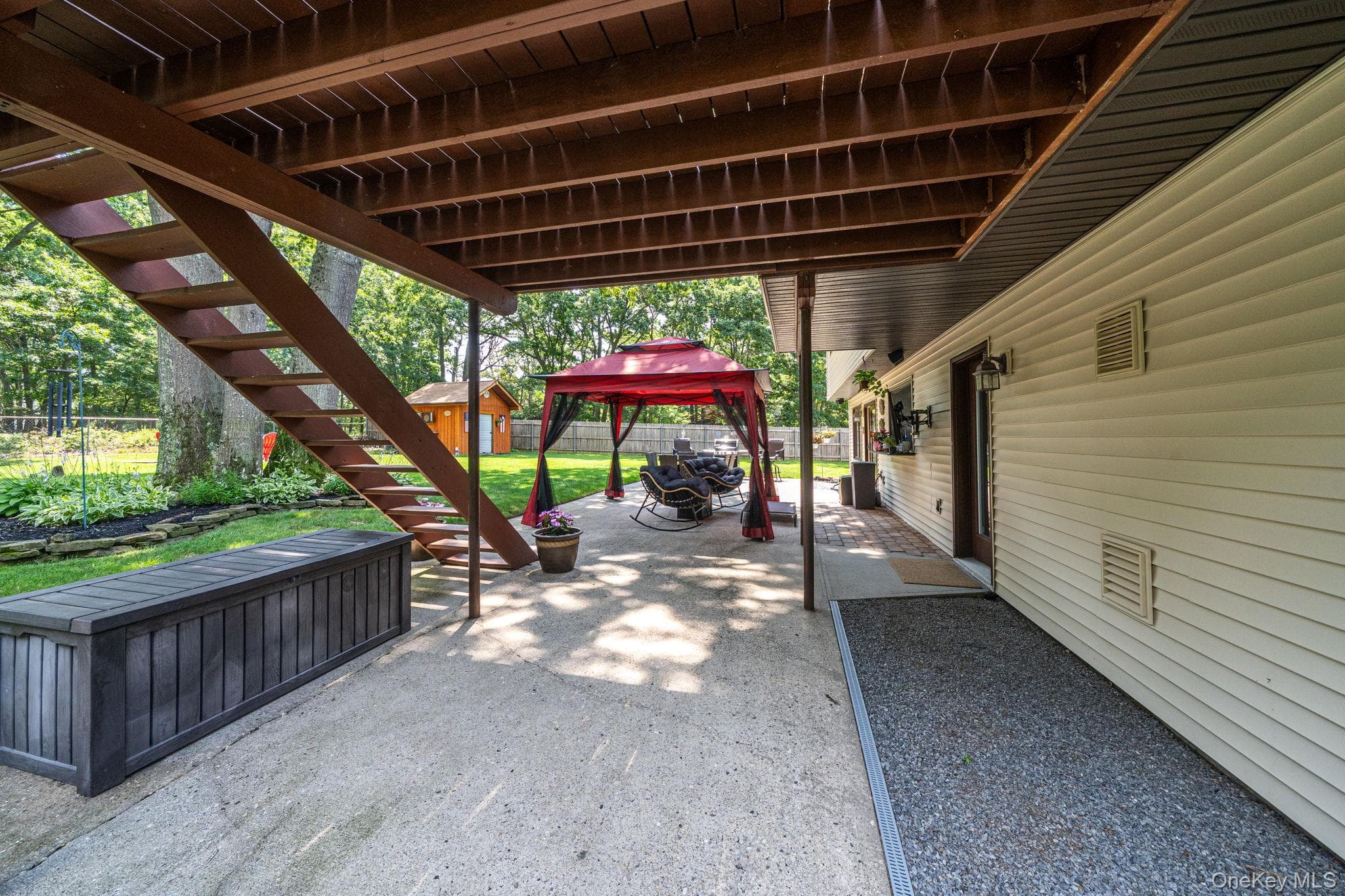 411 Robinson Avenue thumbnail 35