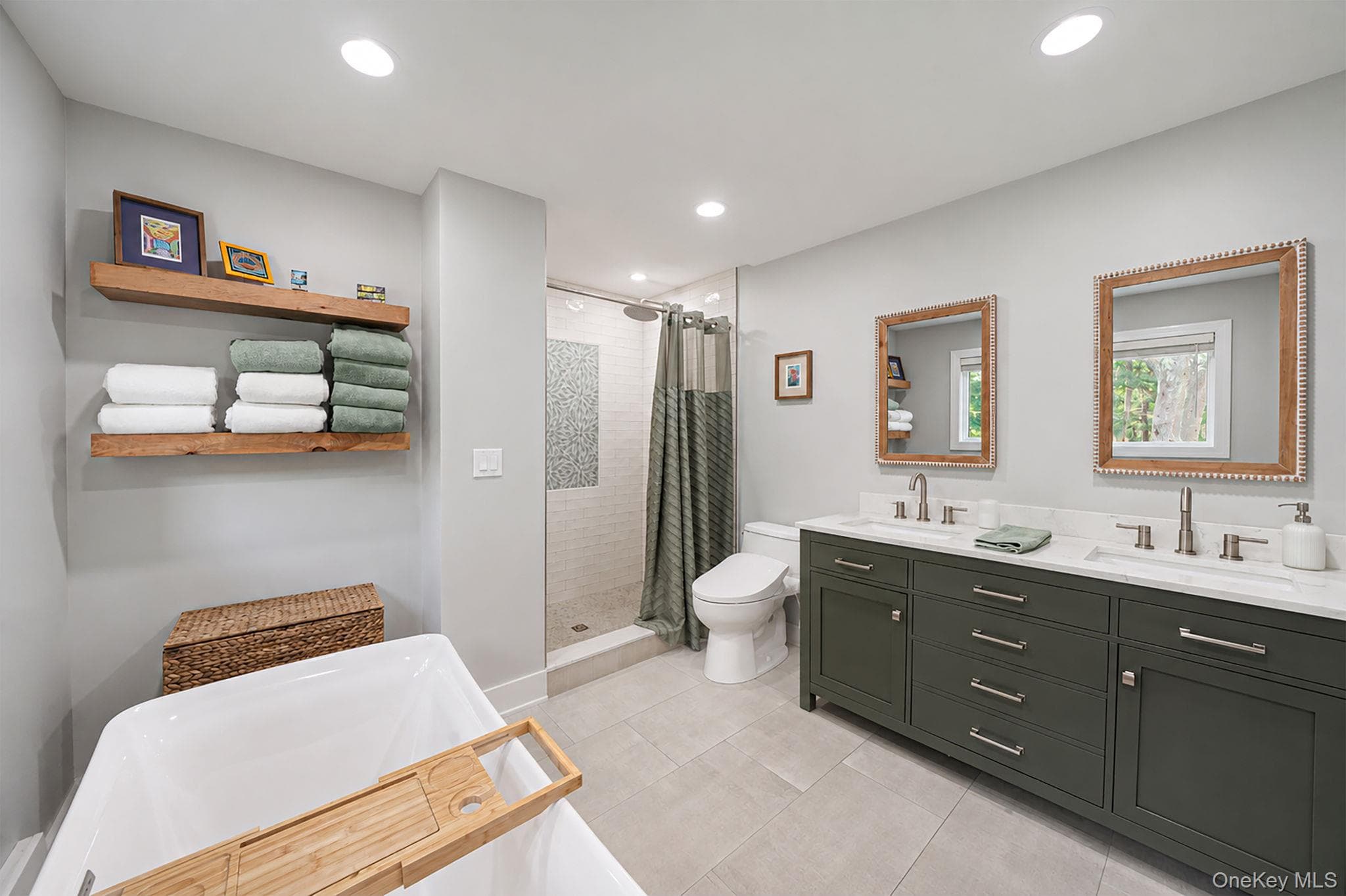 411 Robinson Avenue thumbnail 23