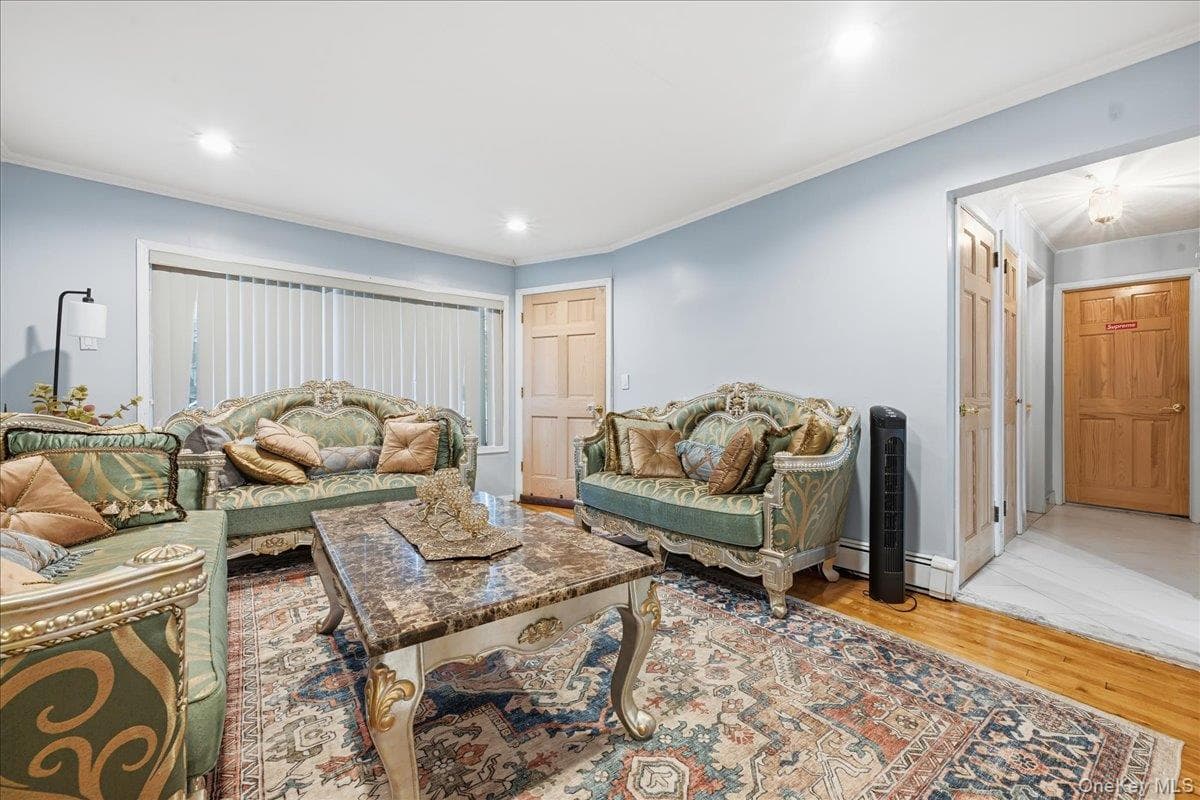 120 Bruce Terrace thumbnail 6
