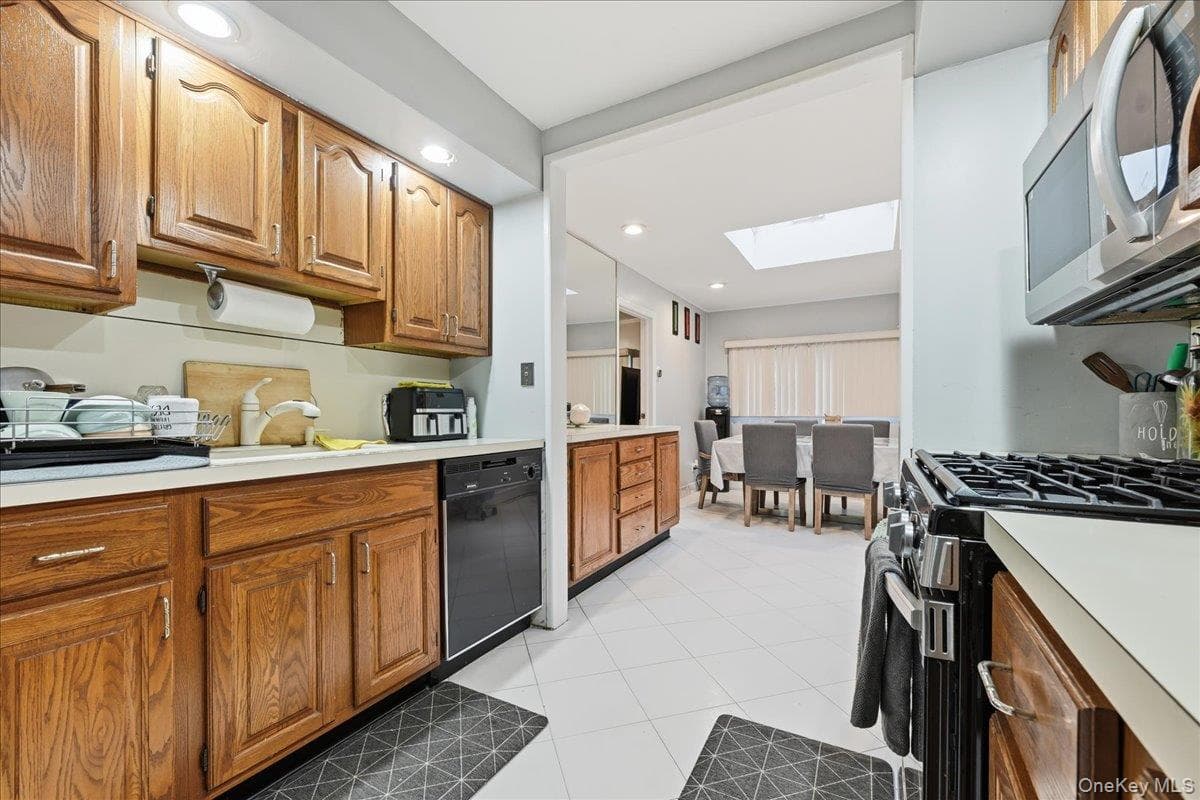 120 Bruce Terrace thumbnail 8