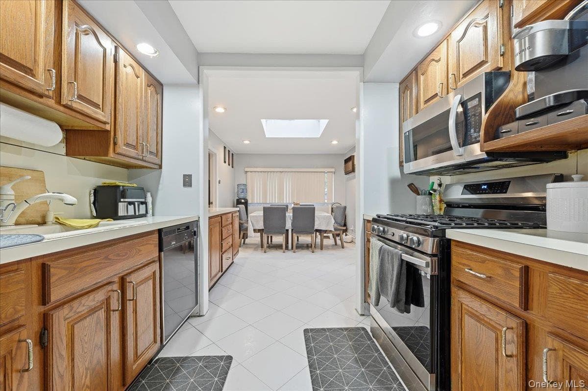 120 Bruce Terrace thumbnail 9