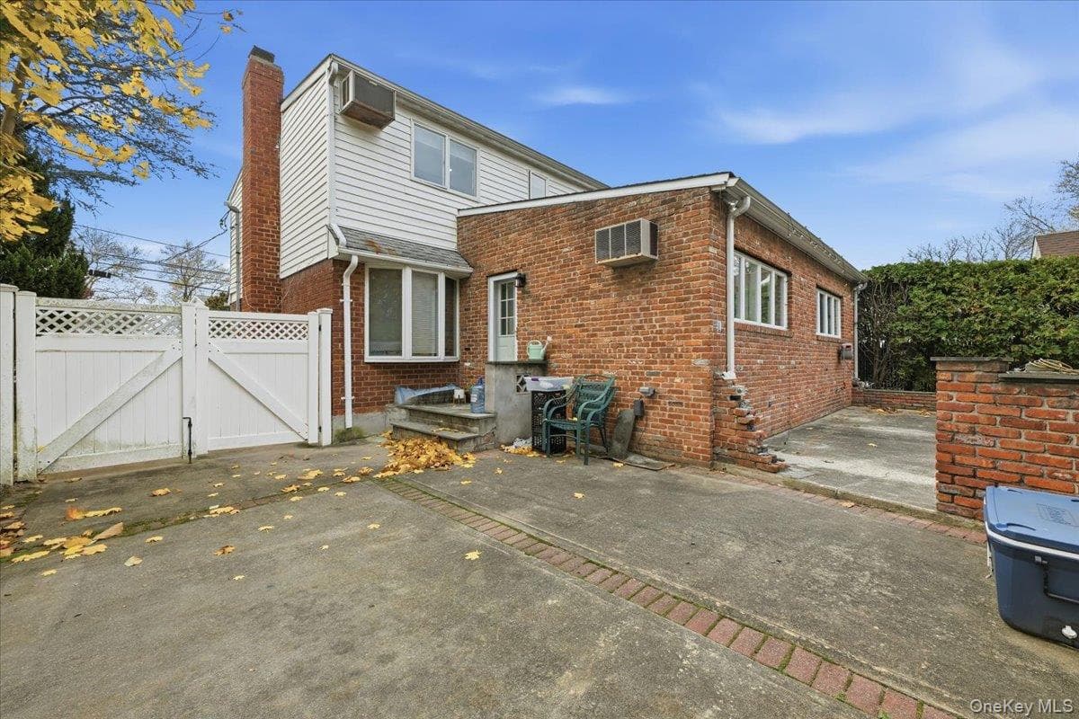 120 Bruce Terrace thumbnail 29