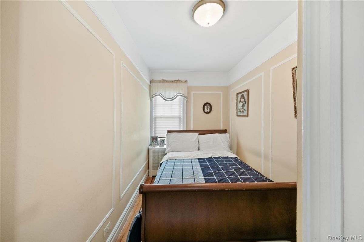 2445 Yates Avenue thumbnail 17