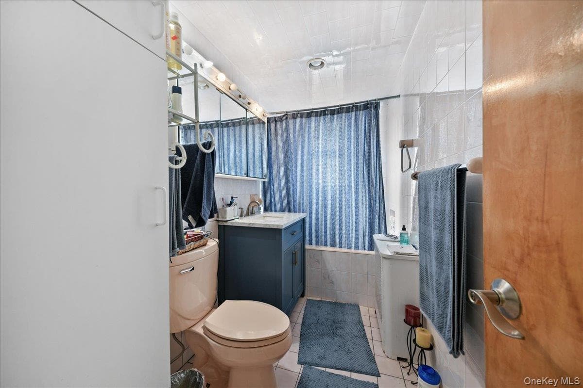 2445 Yates Avenue thumbnail 16