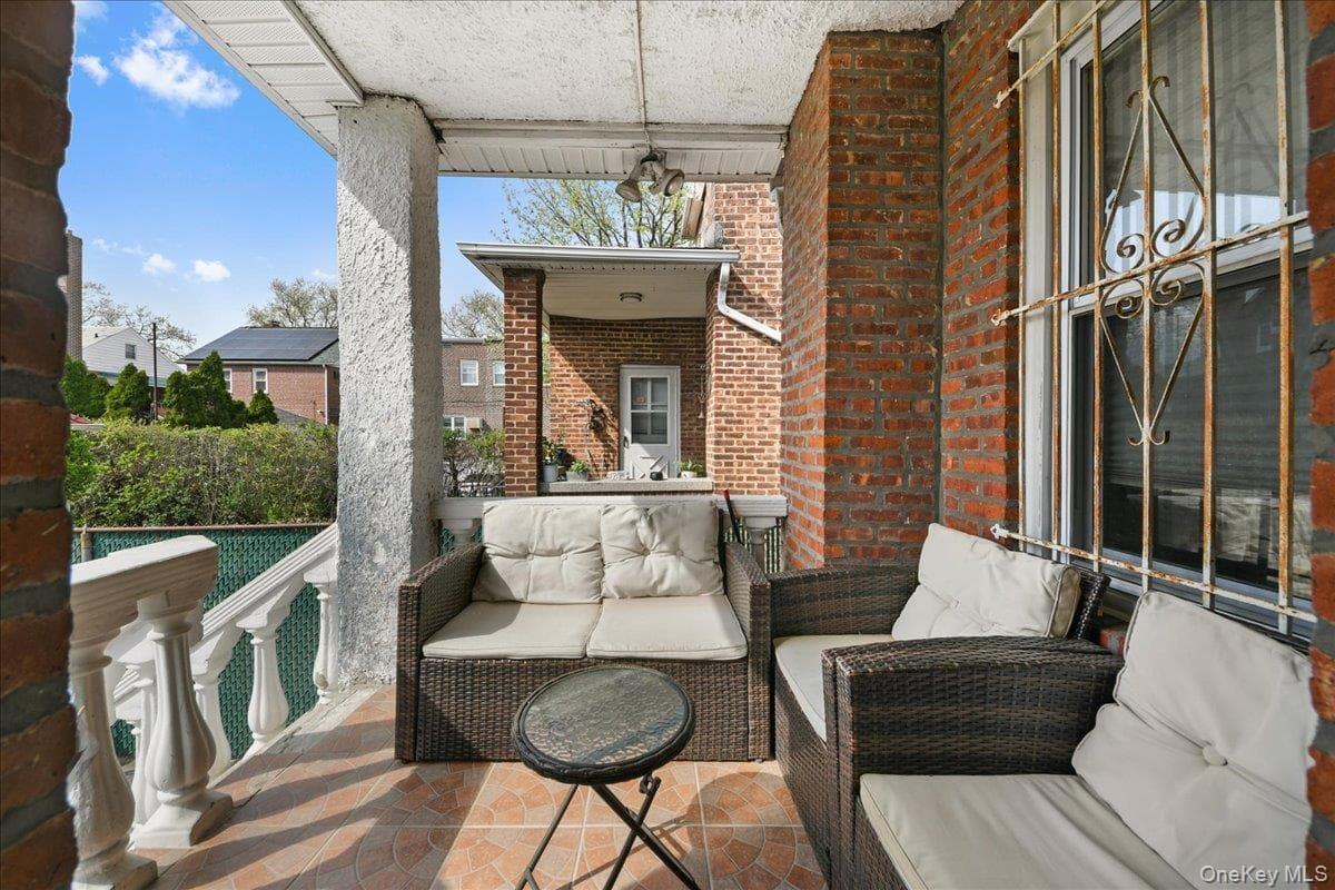 2445 Yates Avenue thumbnail 23