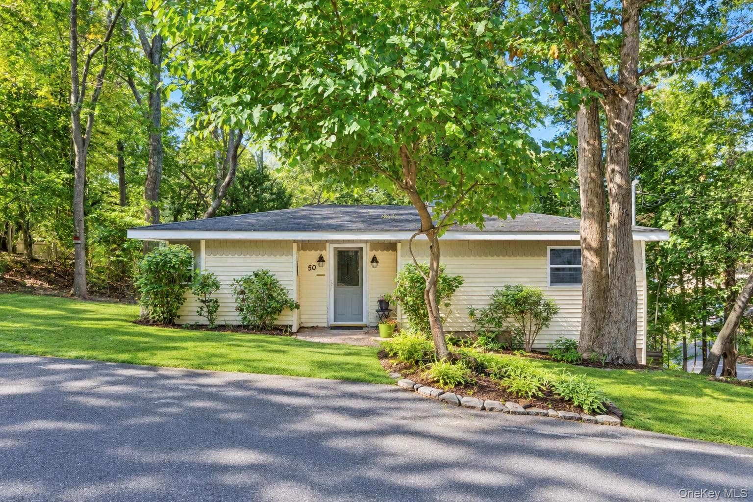 50 Hewlett Drive, Sound Beach