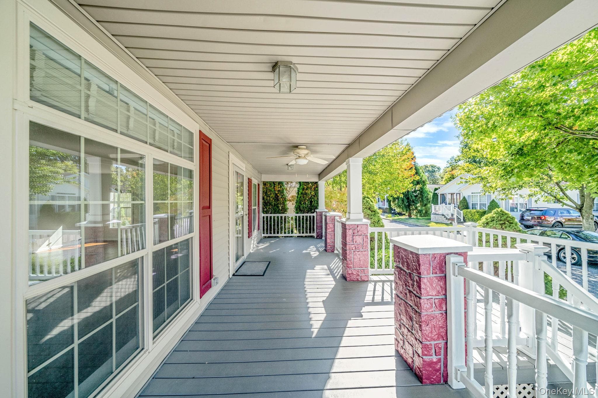 1661 Old Country Road Unit: 516 thumbnail 4