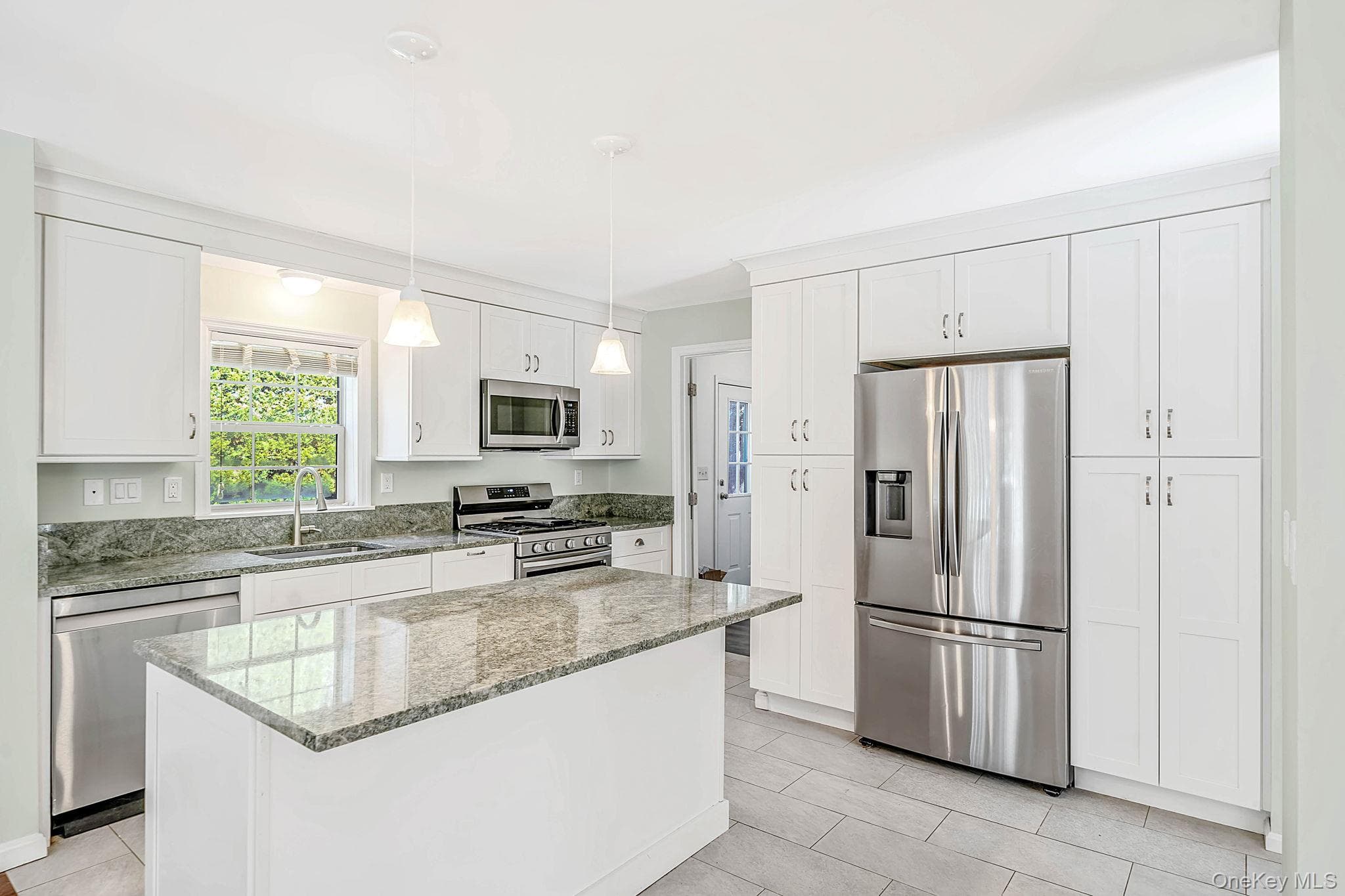 1661 Old Country Road Unit: 516 thumbnail 19