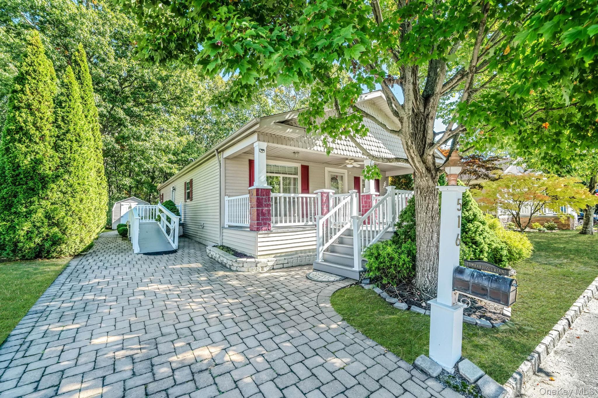 1661 Old Country Road Unit: 516 thumbnail 3