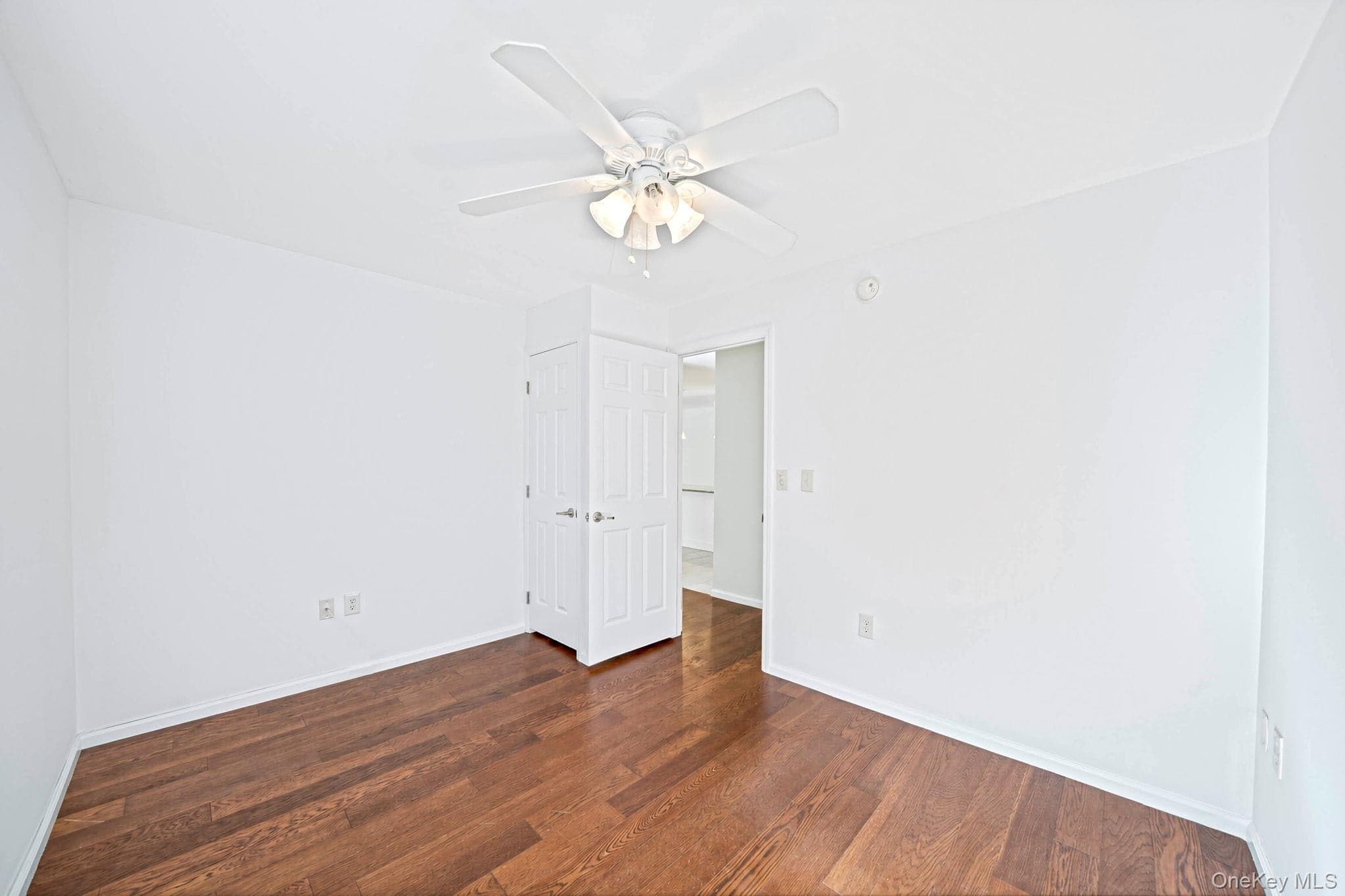 1661 Old Country Road Unit: 516 thumbnail 24