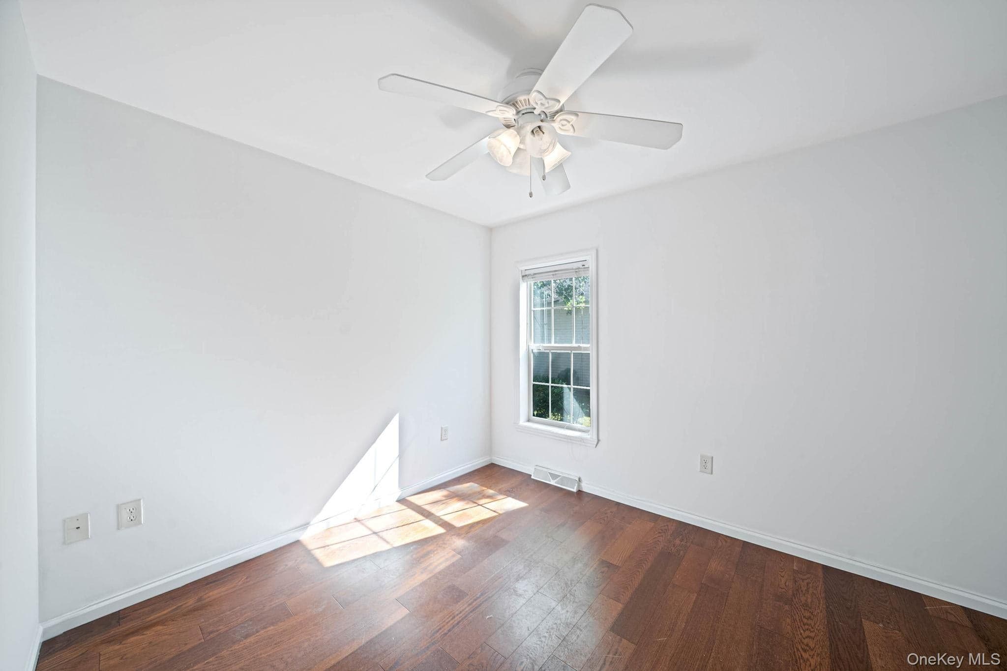 1661 Old Country Road Unit: 516 thumbnail 21