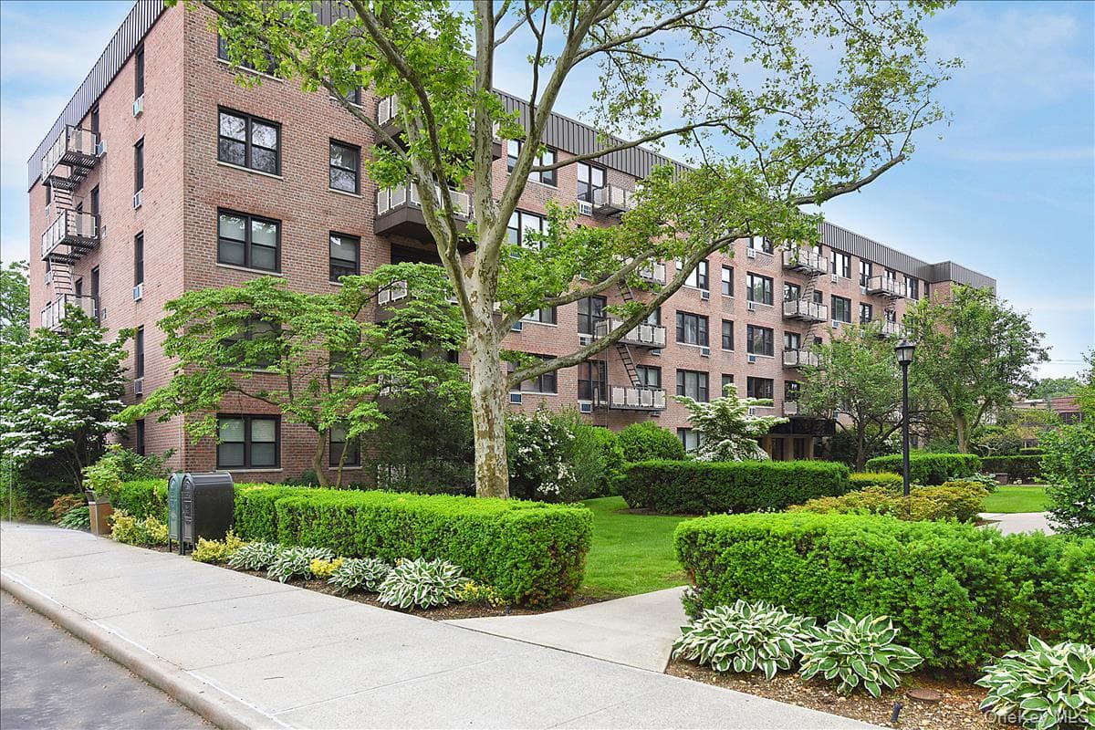 4 Birchwood Court Unit: 2P thumbnail 9