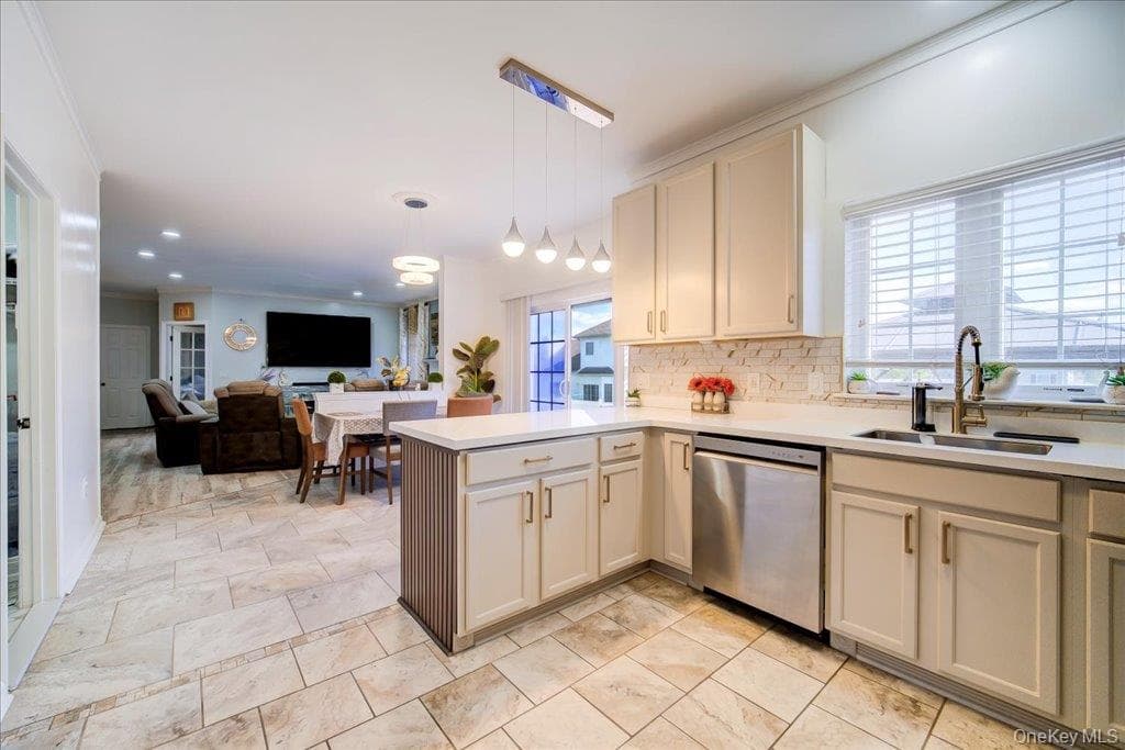 2723 Colonial Drive thumbnail 21