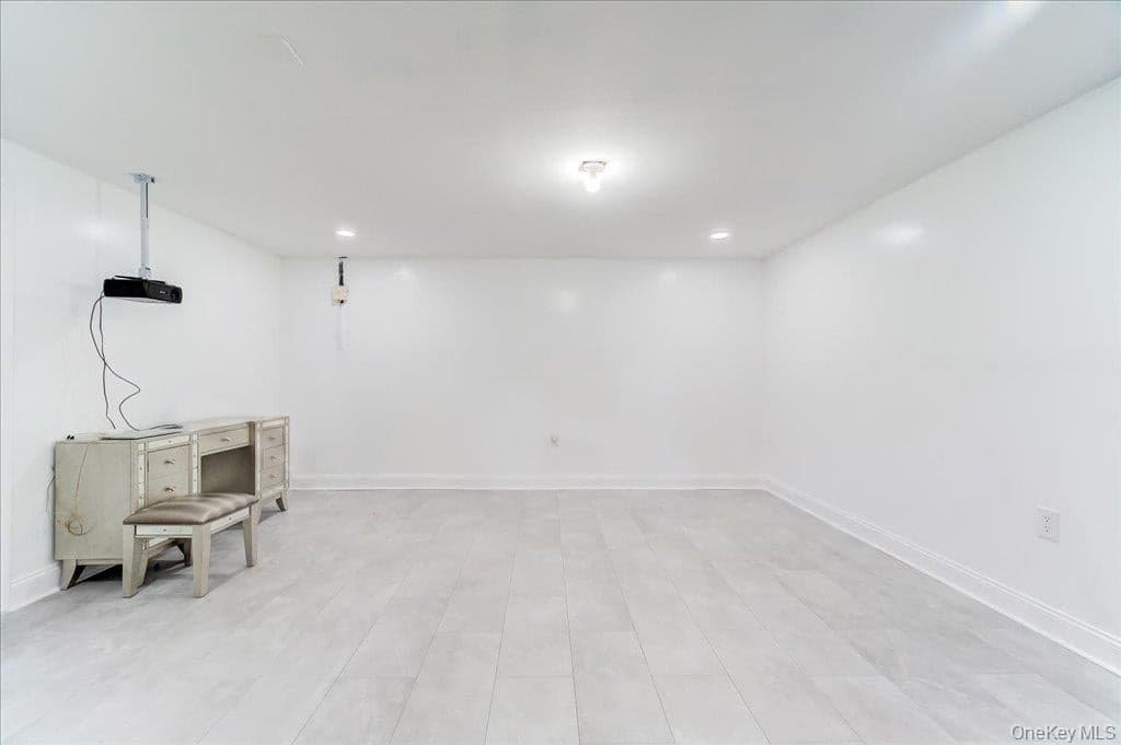 2723 Colonial Drive thumbnail 37