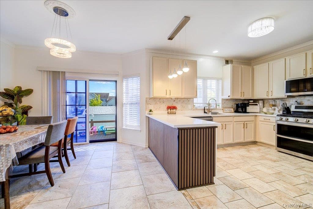 2723 Colonial Drive thumbnail 22