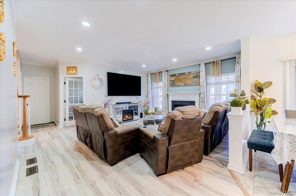 2723 Colonial Drive thumbnail 12