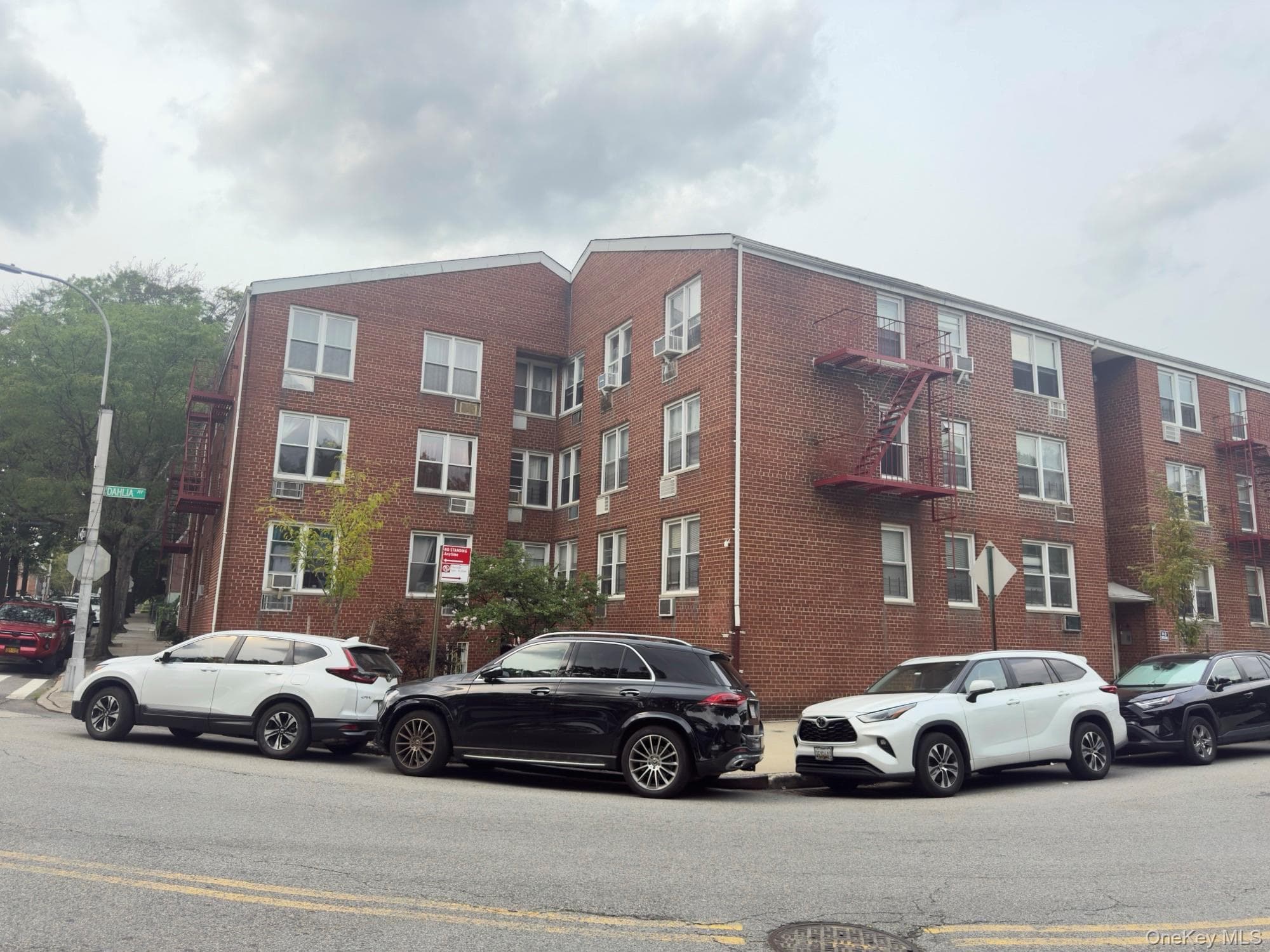 134-05 Dahlia Avenue Unit: 1Fl, Flushing