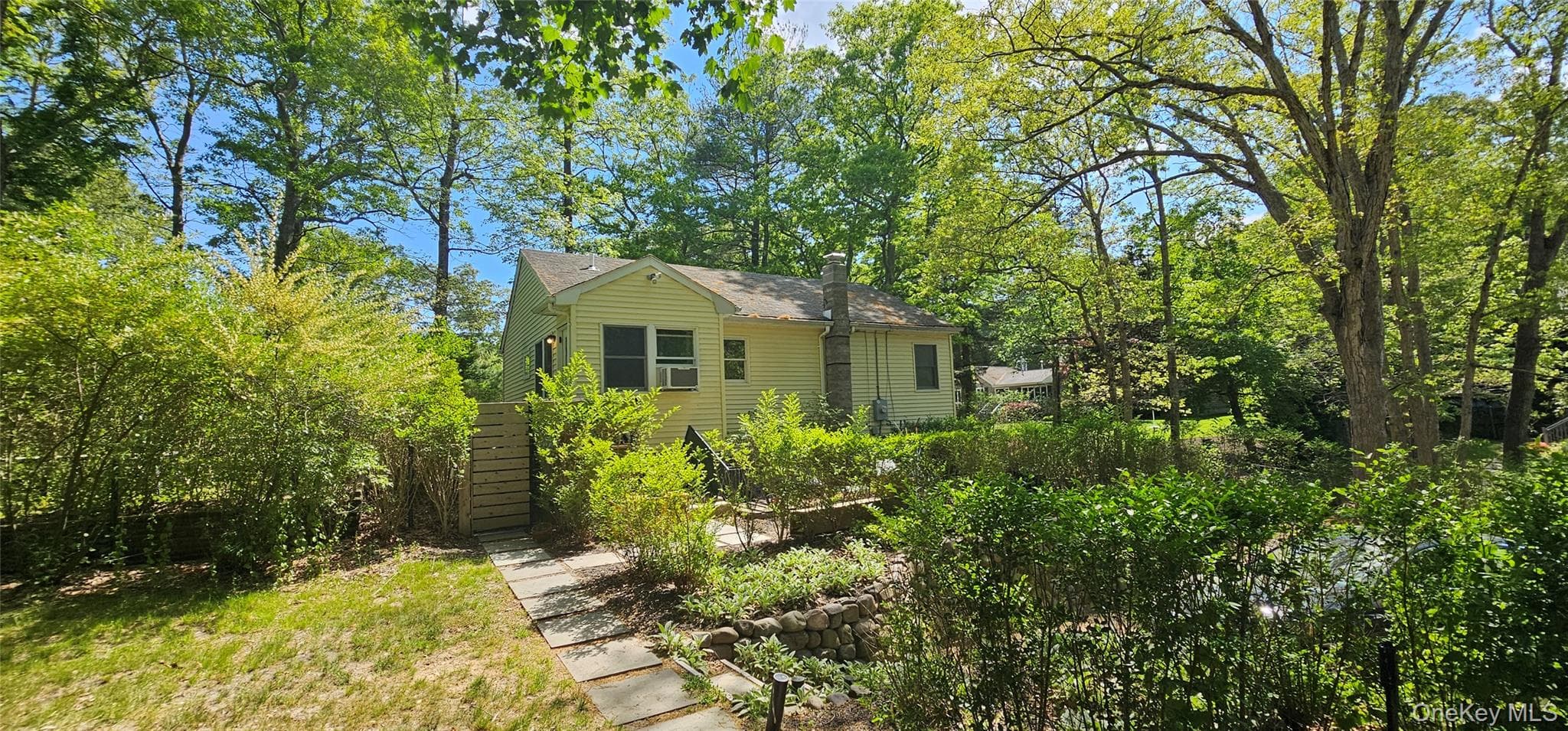176 Maple Avenue thumbnail 2