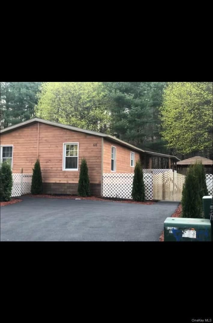68 Oxford Circle, Neversink