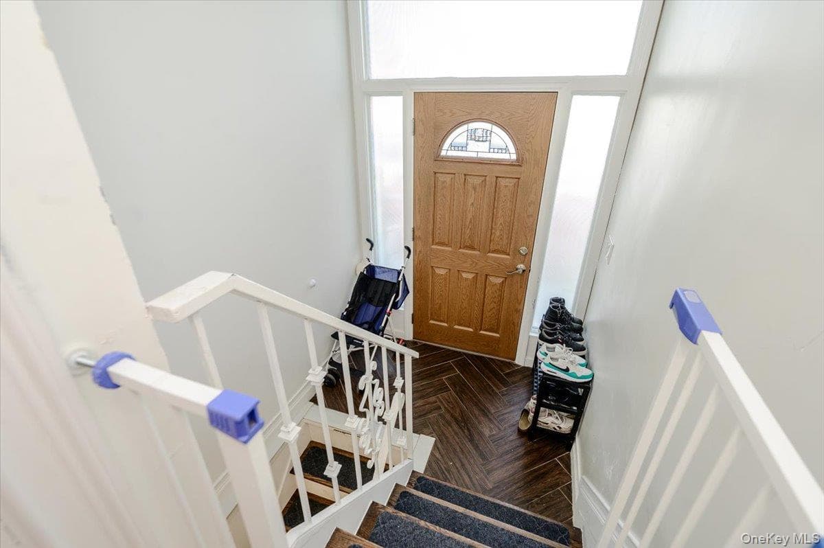 2406 Tiemann Avenue thumbnail 2