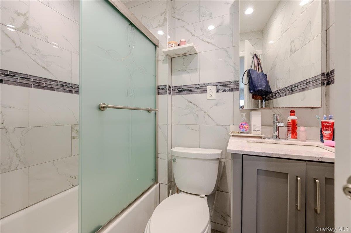 2406 Tiemann Avenue thumbnail 21