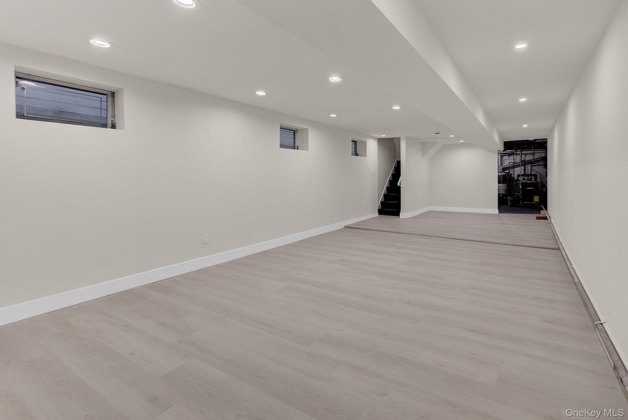 2152 E 35th Street thumbnail 15