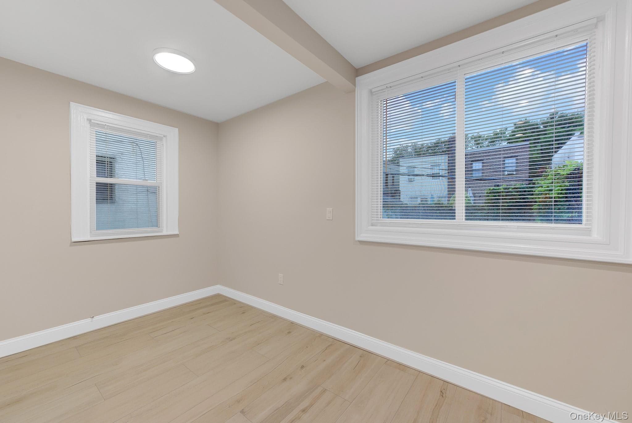 2152 E 35th Street thumbnail 11