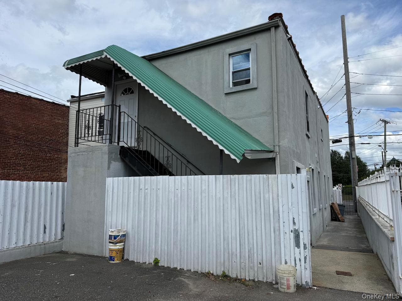 555 Hempstead Turnpike thumbnail 18