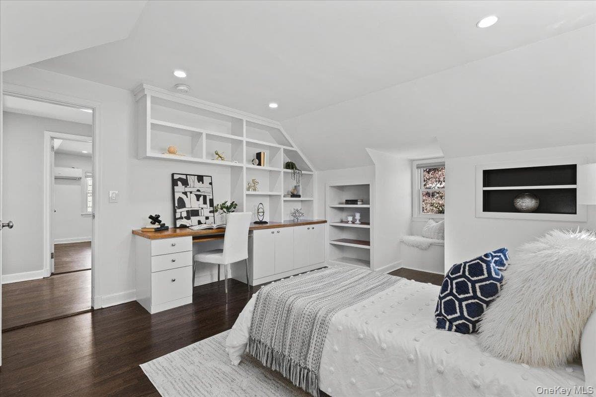 214 Frank Avenue thumbnail 17