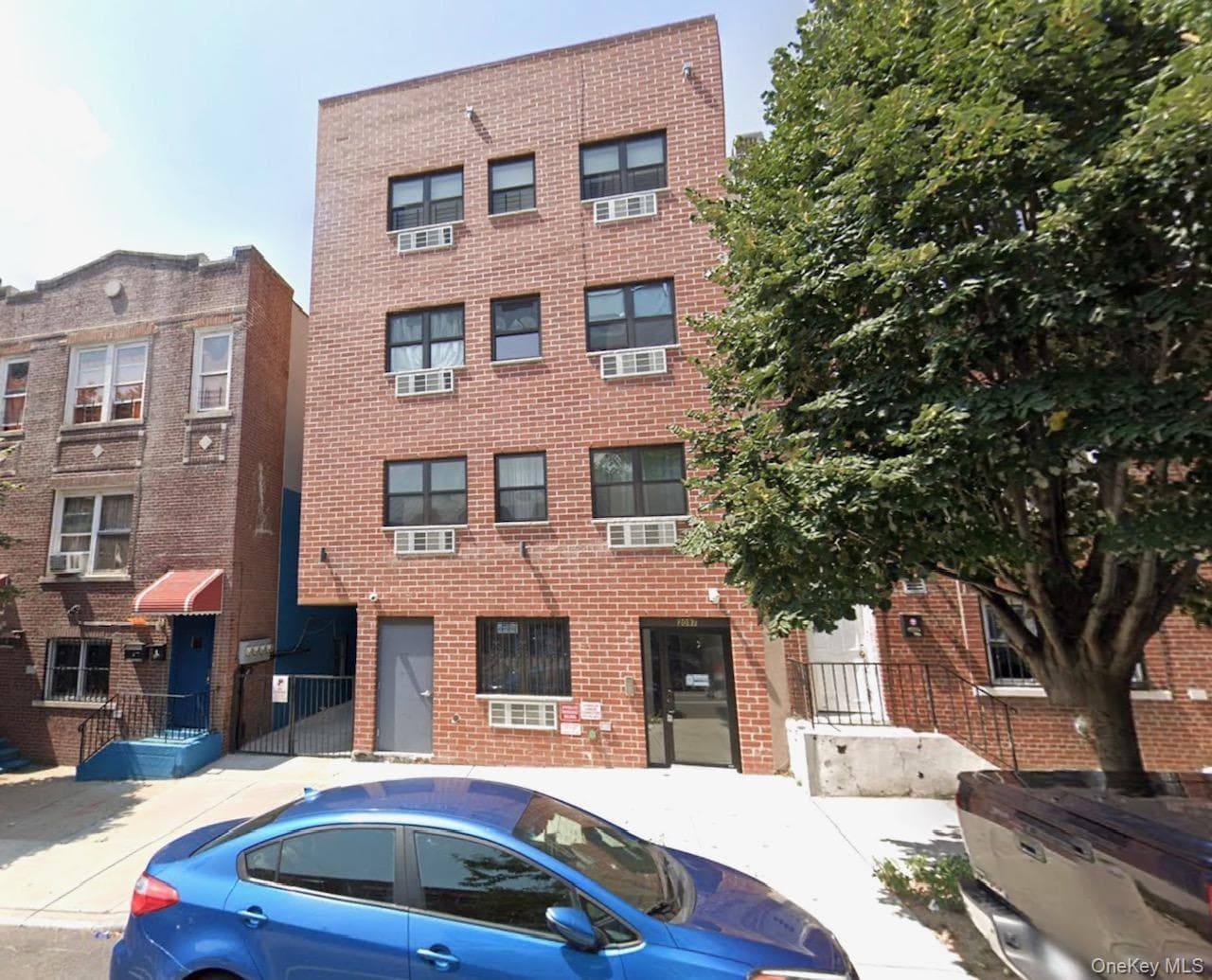 2097 Davidson Avenue thumbnail 17