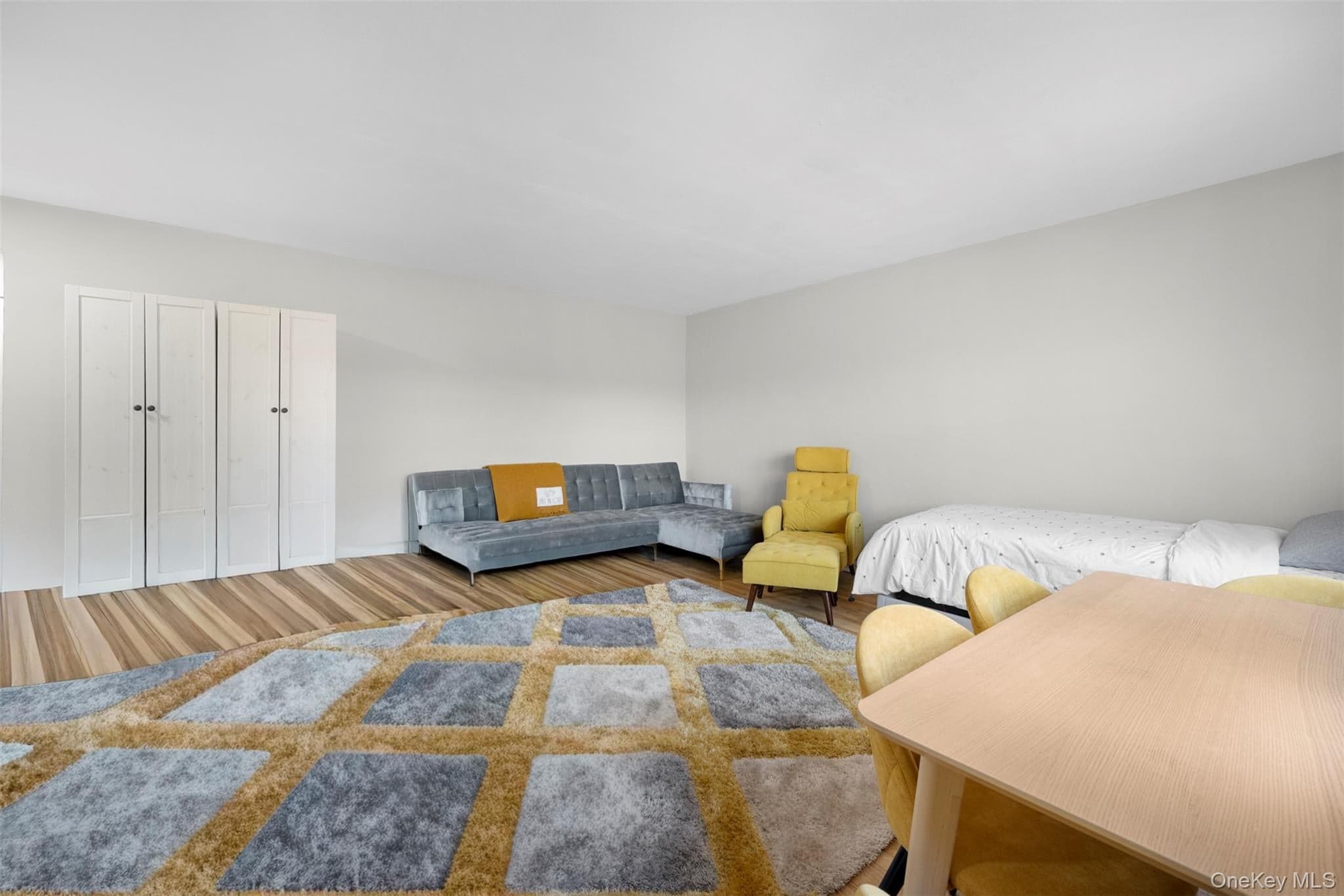 15 Beach Road Unit: 3D thumbnail 7