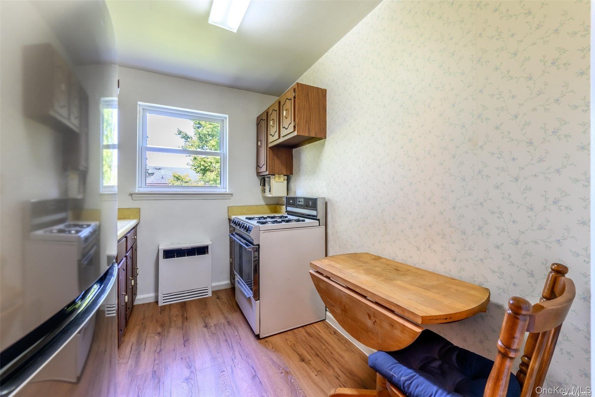 15 Beach Road Unit: 3D thumbnail 13