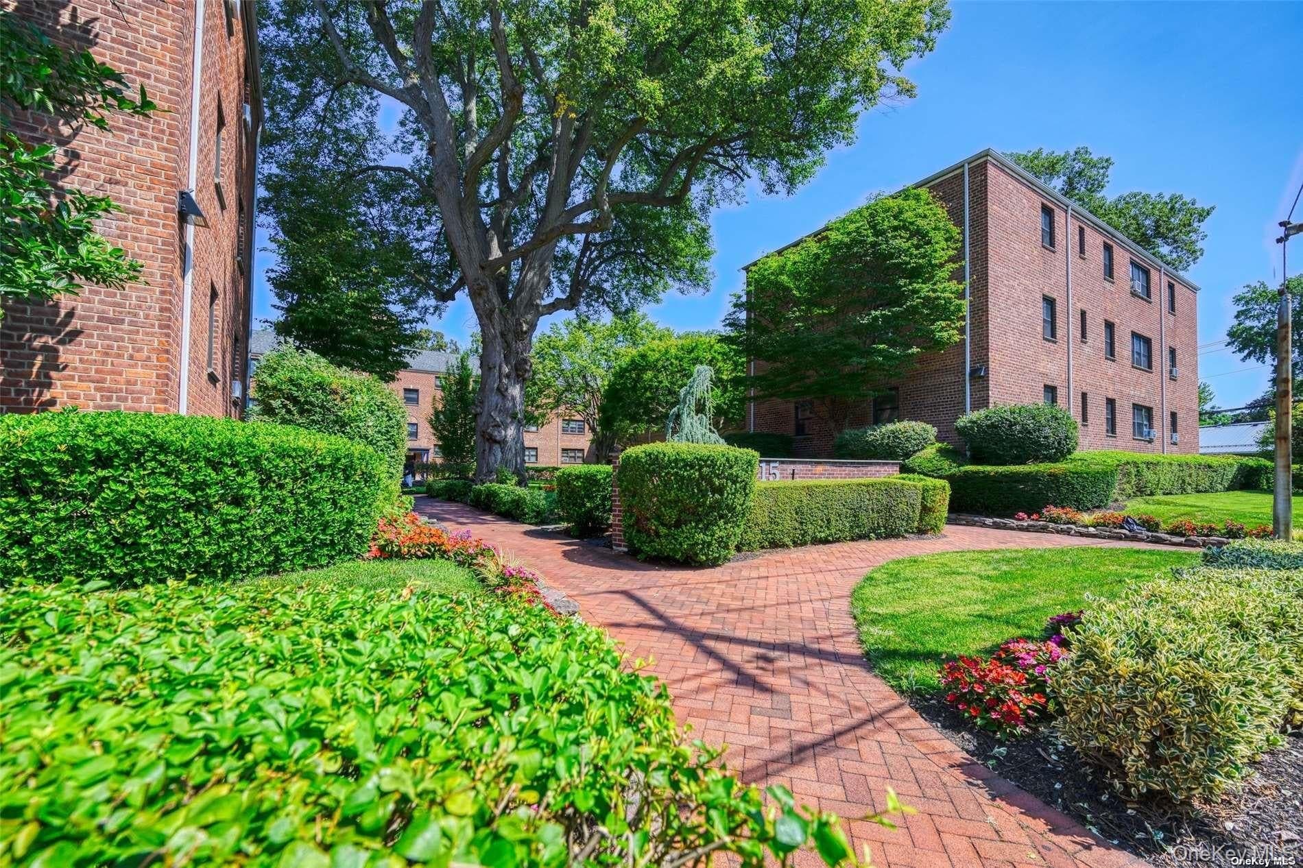 15 Beach Road Unit: 3D thumbnail 21