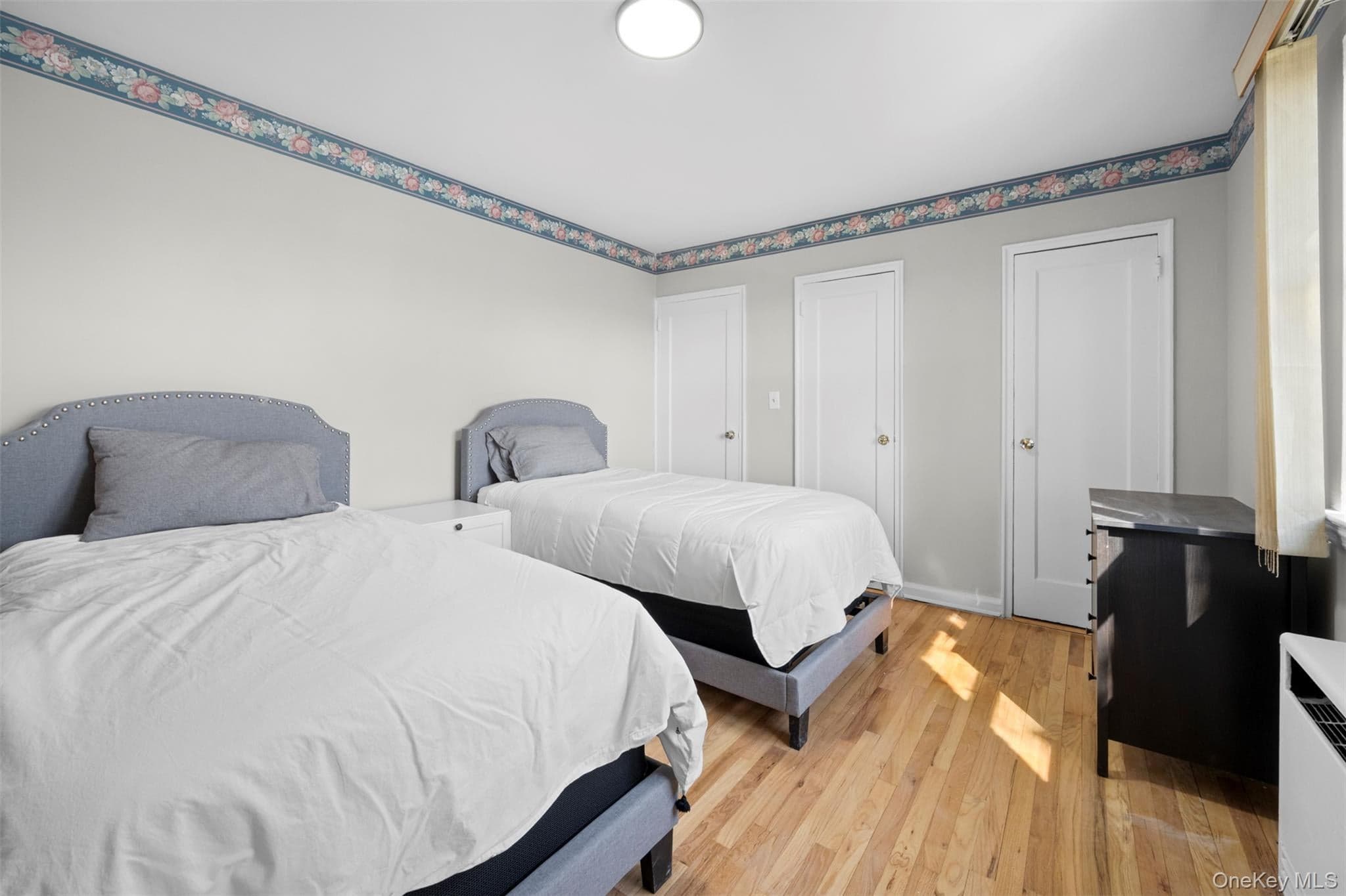 15 Beach Road Unit: 3D thumbnail 16
