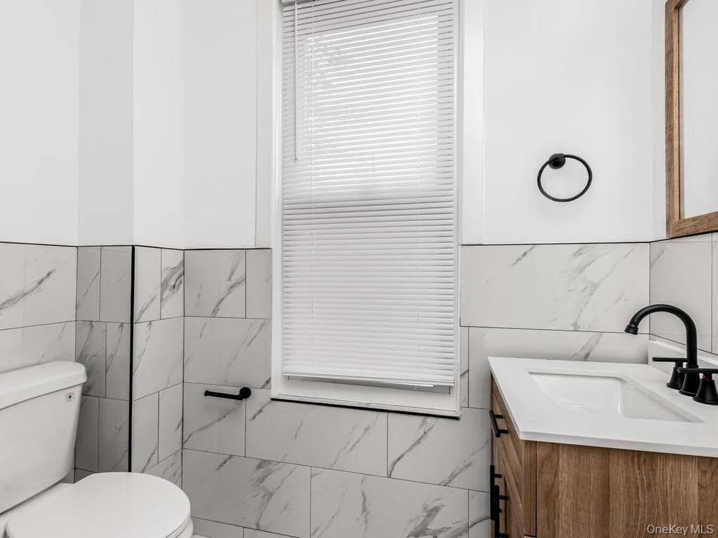 1218 Havemeyer Avenue thumbnail 6