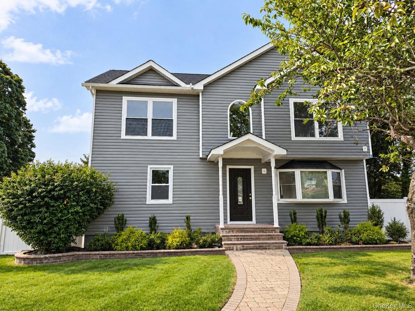 18 Hitchcock Lane, Farmingdale