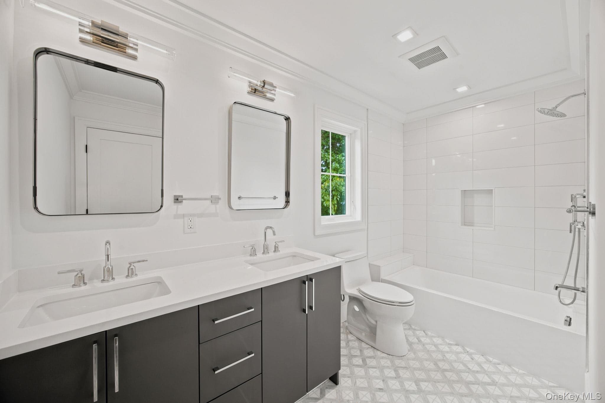 400 Langley Avenue thumbnail 19