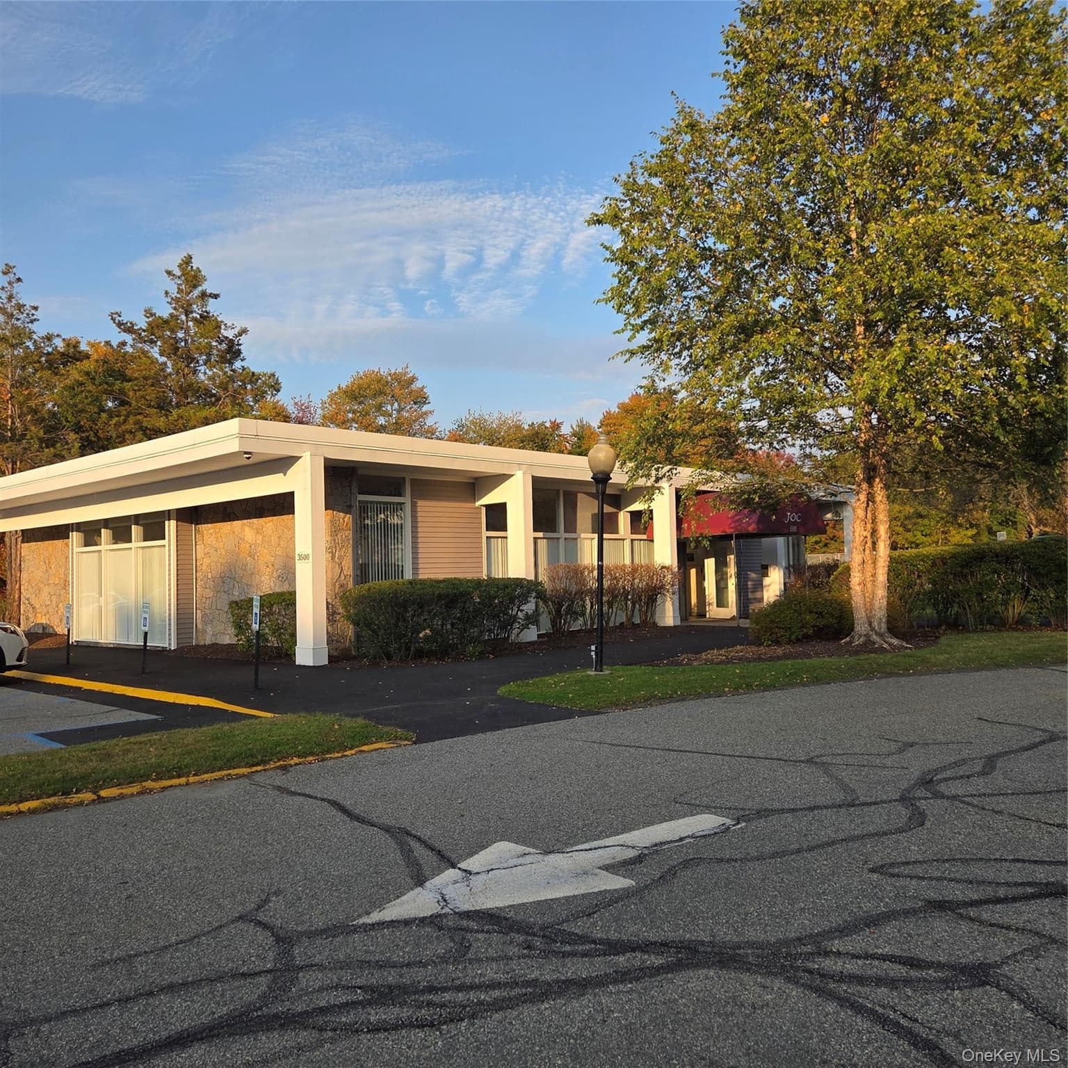 163 Carriage Court Unit: A thumbnail 14
